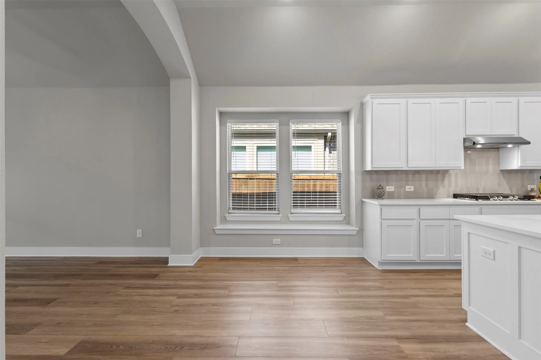 Single Family Residence For Sale in Denton County , 1916 Pelham Drive, Aubrey, Texas 76227, 4 Bedroom, 3 Bathroom, 2 Garage spaces, 1,971 Sqft, built in 2022, mls#21284731, Real Estate Agent in Aubrey, Homes For Sale in Denton county, Homes For Sale in Aubrey, Realtor in Aubrey Texas, Real Estate Brokerage Independent Realty Texas, Luminita Cordes Realtor