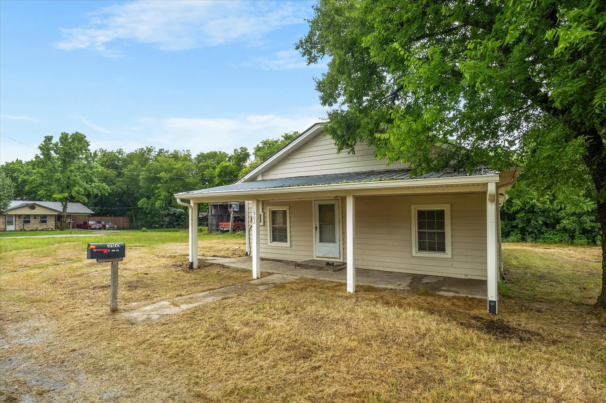 Single Family Residence For Sale in Hunt County , 502 S Elm Street, Celeste, Texas 75423, 3 Bedrooms, 1 Bathroom, Garage spaces, 1,156 Sqft, built in 1970, Price $150,000, mls#21281057, Real Estate Agent in Celeste, Homes For Sale in Hunt county, Homes For Sale in Celeste, Realtor in Celeste Texas, Real Estate Brokerage Independent Realty Texas, Luminita Cordes Realtor