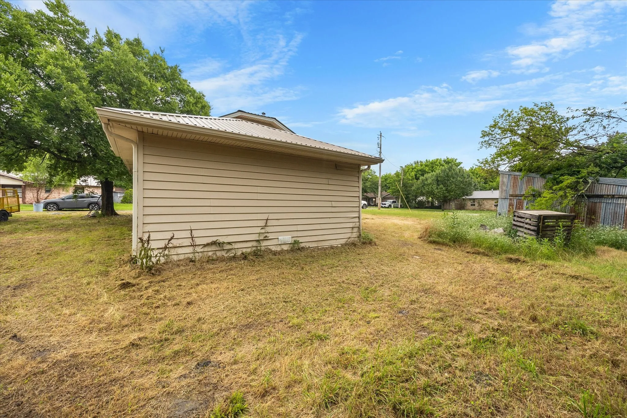 Single Family Residence For Sale in Hunt County , 502 S Elm Street, Celeste, Texas 75423, 3 Bedrooms, 1 Bathroom, Garage spaces, 1,156 Sqft, built in 1970, Price $150,000, mls#21281057, Real Estate Agent in Celeste, Homes For Sale in Hunt county, Homes For Sale in Celeste, Realtor in Celeste Texas, Real Estate Brokerage Independent Realty Texas, Luminita Cordes Realtor