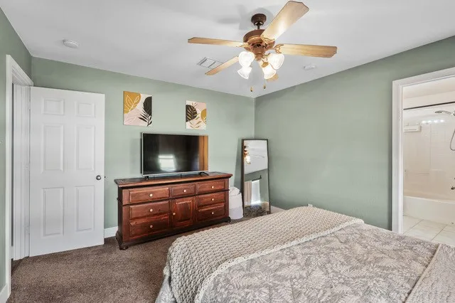 Single Family Residence For Sale in Grayson County , 99 Catamaran Court, Gordonville, Texas 76245, 3 Bedroom, 2 Bathroom, 2 Garage spaces, 1,399 Sqft, built in 2005, mls#21284264, Real Estate Agent in Gordonville, Homes For Sale in Grayson county, Homes For Sale in Gordonville, Realtor in Gordonville Texas, Real Estate Brokerage Independent Realty Texas, Luminita Cordes Realtor