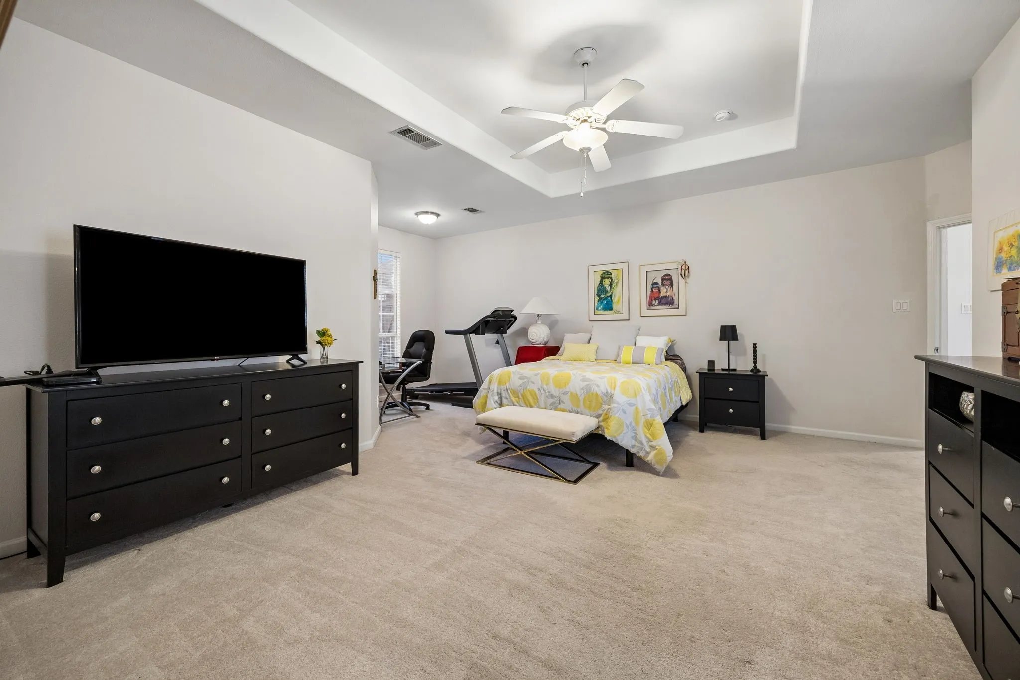Single Family Residence For Sale in Dallas County , 9705 Valley Lake Court, Irving, Texas 75063, 4 Bedroom, 4 Bathroom, 3 Garage spaces, 2,924 Sqft, built in 1995, mls#21272959, Real Estate Agent in Irving, Homes For Sale in Dallas county, Homes For Sale in Irving, Realtor in Irving Texas, Real Estate Brokerage Independent Realty Texas, Luminita Cordes Realtor