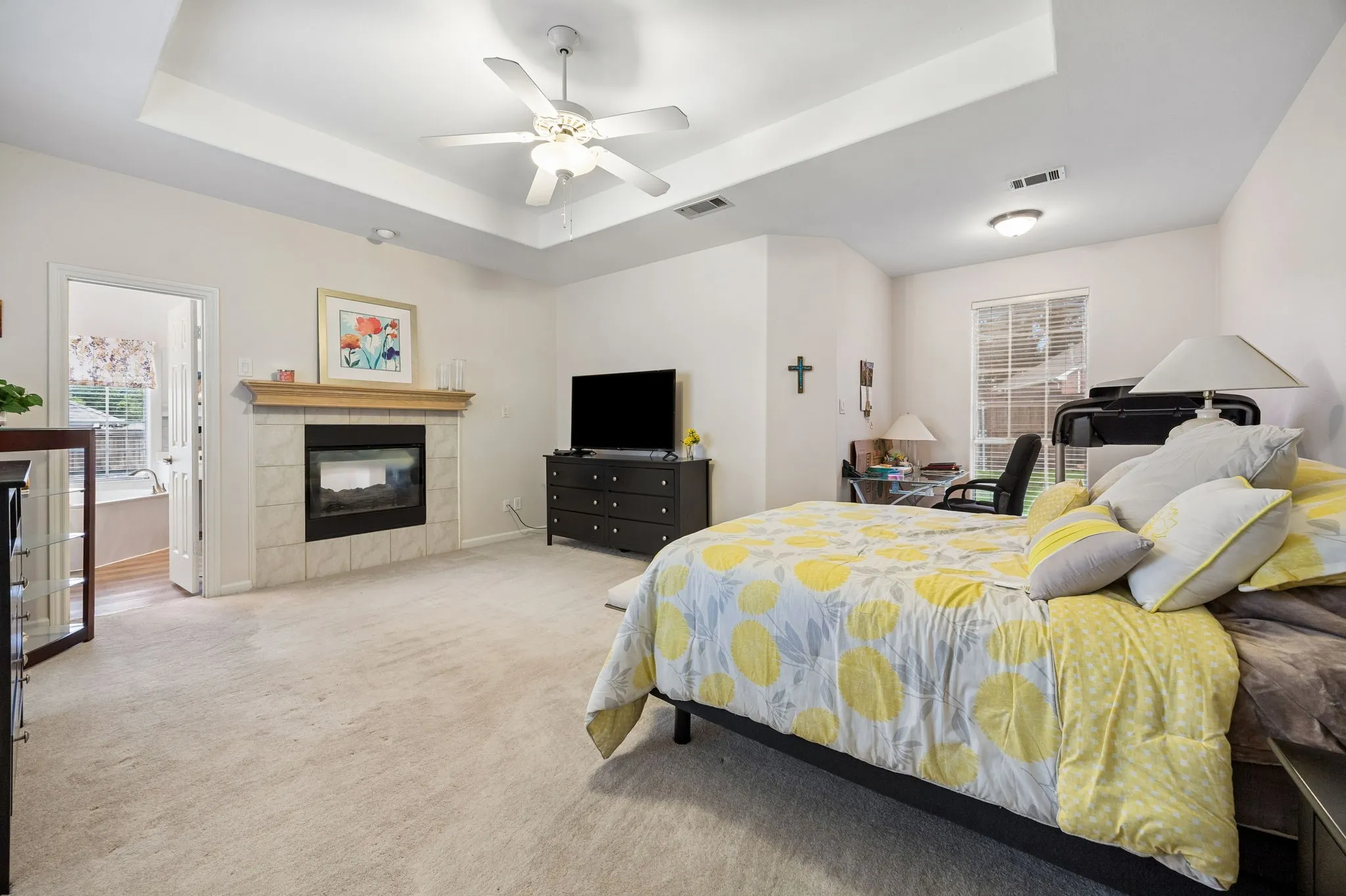 Single Family Residence For Sale in Dallas County , 9705 Valley Lake Court, Irving, Texas 75063, 4 Bedroom, 4 Bathroom, 3 Garage spaces, 2,924 Sqft, built in 1995, mls#21272959, Real Estate Agent in Irving, Homes For Sale in Dallas county, Homes For Sale in Irving, Realtor in Irving Texas, Real Estate Brokerage Independent Realty Texas, Luminita Cordes Realtor