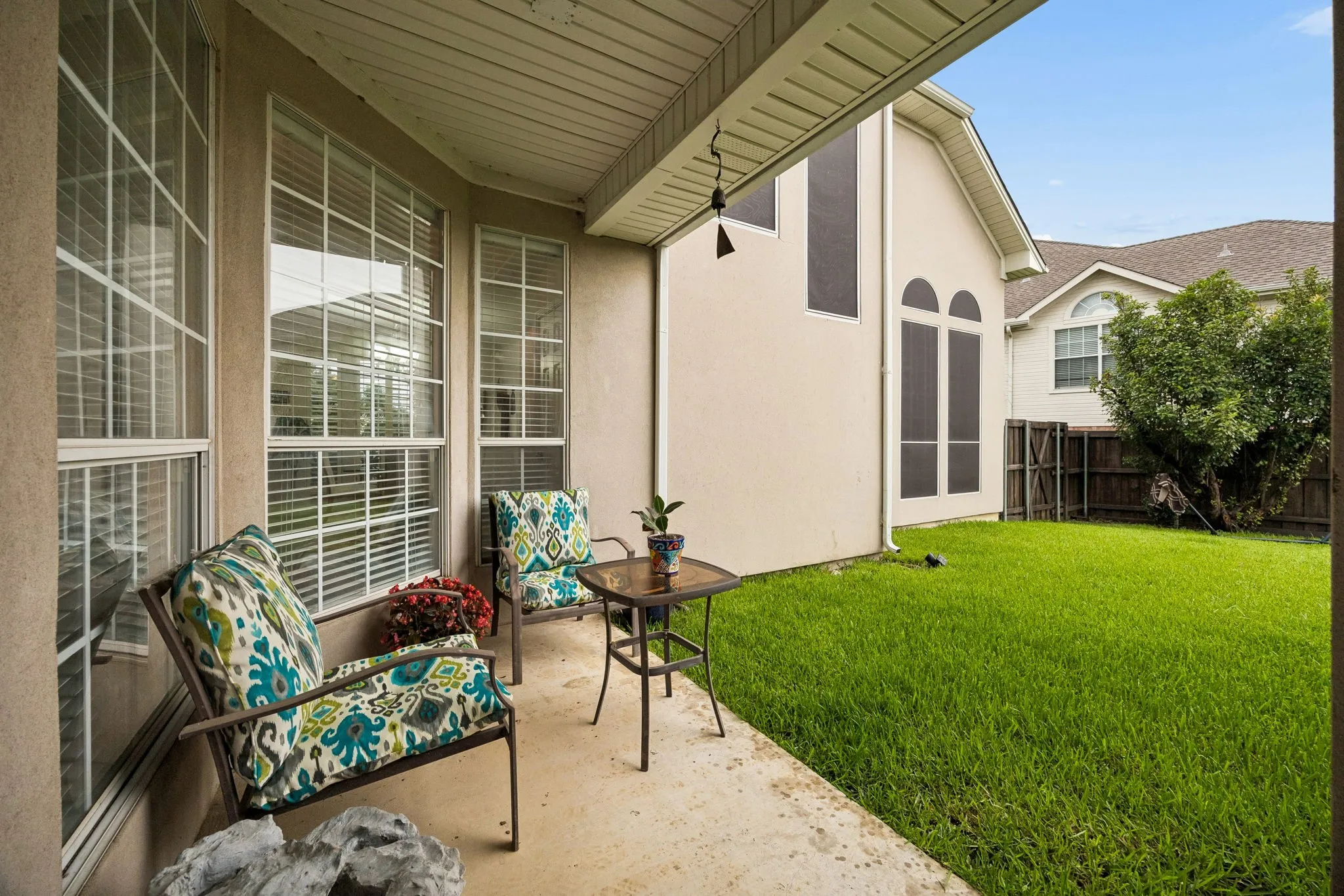 Single Family Residence For Sale in Dallas County , 9705 Valley Lake Court, Irving, Texas 75063, 4 Bedroom, 4 Bathroom, 3 Garage spaces, 2,924 Sqft, built in 1995, mls#21272959, Real Estate Agent in Irving, Homes For Sale in Dallas county, Homes For Sale in Irving, Realtor in Irving Texas, Real Estate Brokerage Independent Realty Texas, Luminita Cordes Realtor
