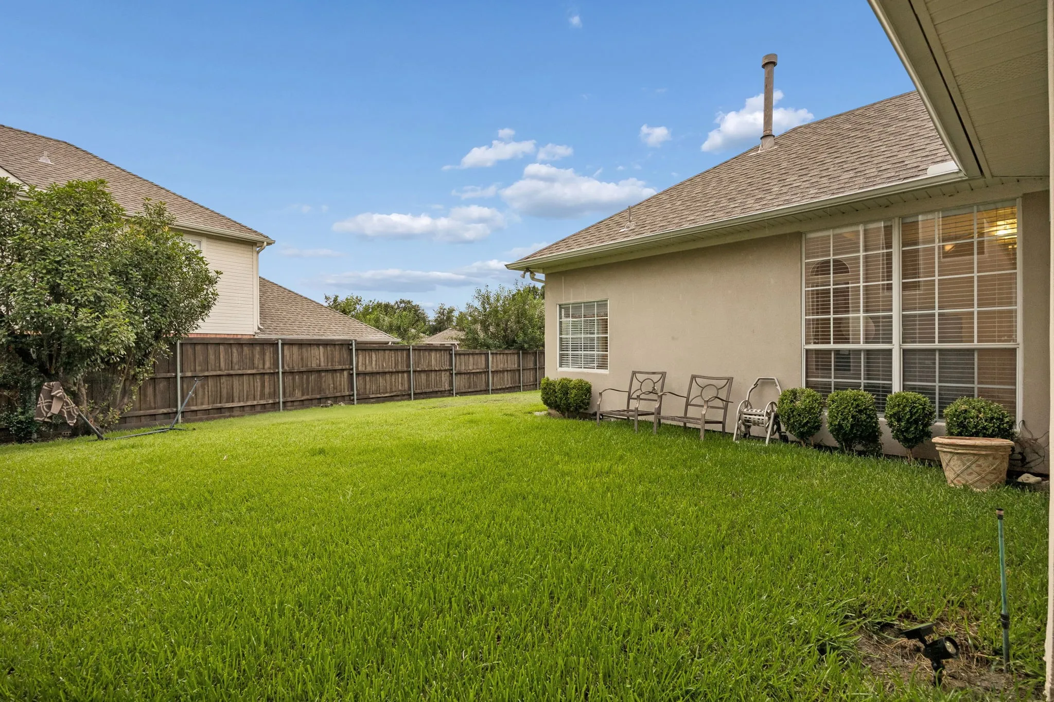Single Family Residence For Sale in Dallas County , 9705 Valley Lake Court, Irving, Texas 75063, 4 Bedroom, 4 Bathroom, 3 Garage spaces, 2,924 Sqft, built in 1995, mls#21272959, Real Estate Agent in Irving, Homes For Sale in Dallas county, Homes For Sale in Irving, Realtor in Irving Texas, Real Estate Brokerage Independent Realty Texas, Luminita Cordes Realtor