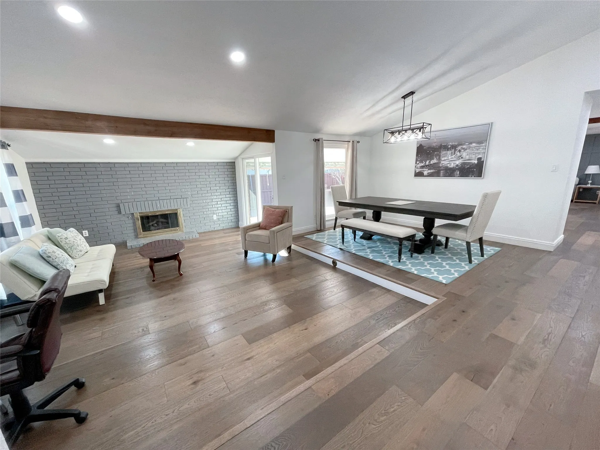 Single Family Residence For Sale in Collin County , 6401 Apache Court, Plano, Texas 75023, 3 Bedrooms, 2 Bathrooms, 2 Garage spaces, 1,930 Sqft, built in 1977, Price $429,000, mls#21284749, Real Estate Agent in Plano, Homes For Sale in Collin county, Homes For Sale in Plano, Realtor in Plano Texas, Real Estate Brokerage Independent Realty Texas, Luminita Cordes Realtor