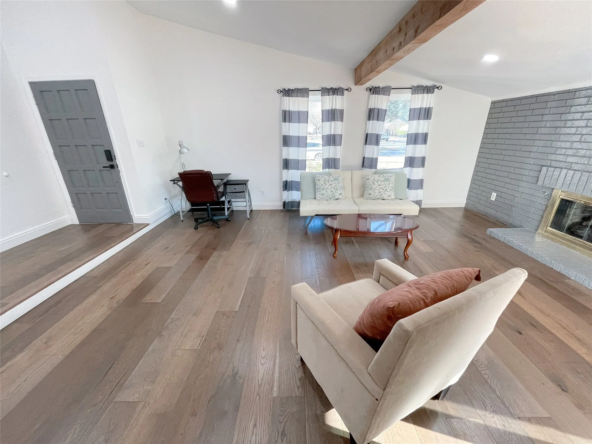 Single Family Residence For Sale in Collin County , 6401 Apache Court, Plano, Texas 75023, 3 Bedrooms, 2 Bathrooms, 2 Garage spaces, 1,930 Sqft, built in 1977, Price $429,000, mls#21284749, Real Estate Agent in Plano, Homes For Sale in Collin county, Homes For Sale in Plano, Realtor in Plano Texas, Real Estate Brokerage Independent Realty Texas, Luminita Cordes Realtor