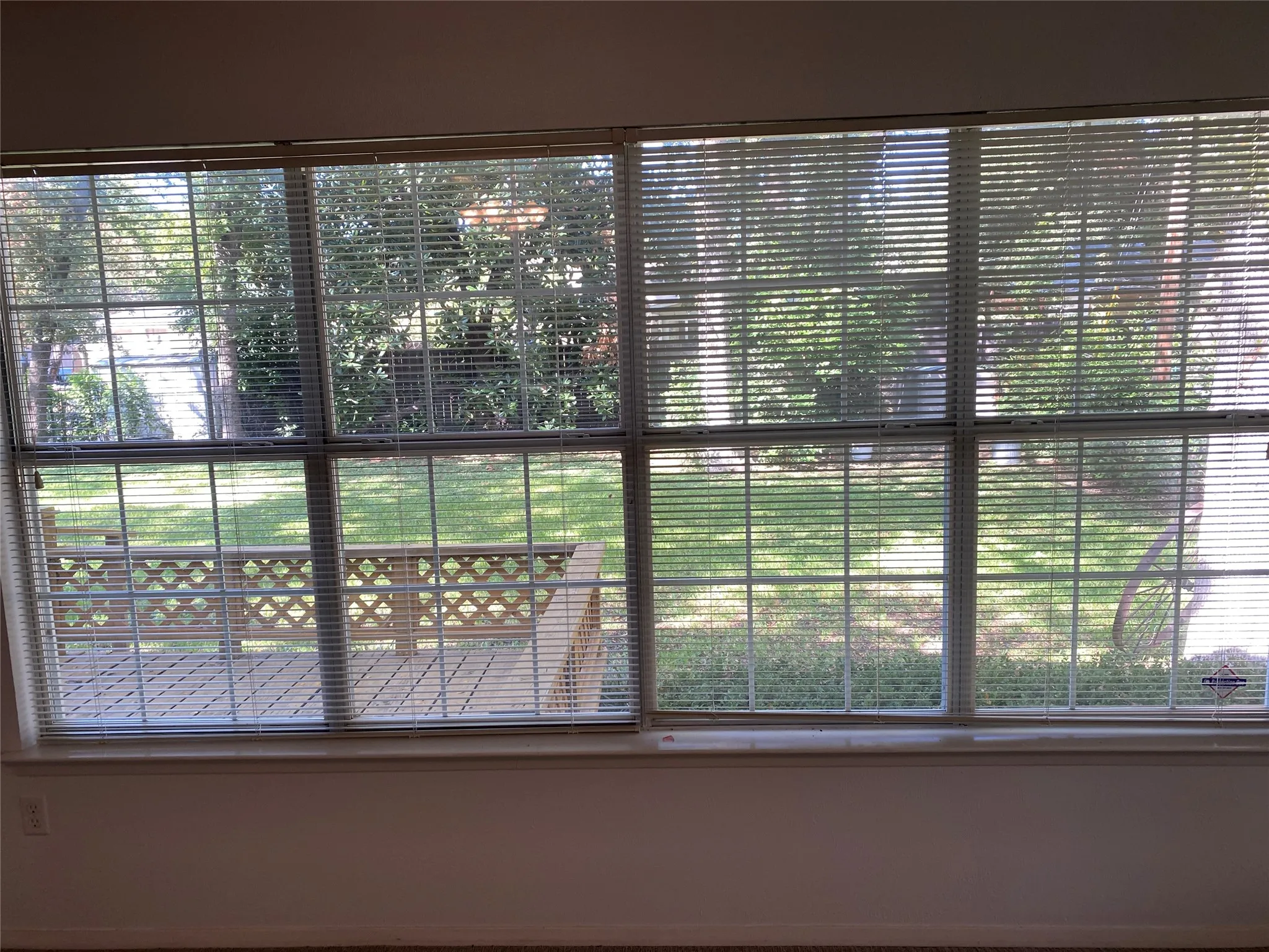 Single Family Residence For Rent in Tarrant County , 623 Club Oak Drive, River Oaks, Texas 76114, 3 Bedrooms, 2 Bathrooms, 1 Garage spaces, 1,874 Sqft, built in 1950, Price $2,250, mls#21284773, Real Estate Agent in River Oaks, Homes For Rent in Tarrant county, Homes For Rent in River Oaks, Realtor in River Oaks Texas, Real Estate Brokerage Independent Realty Texas, Luminita Cordes Realtor