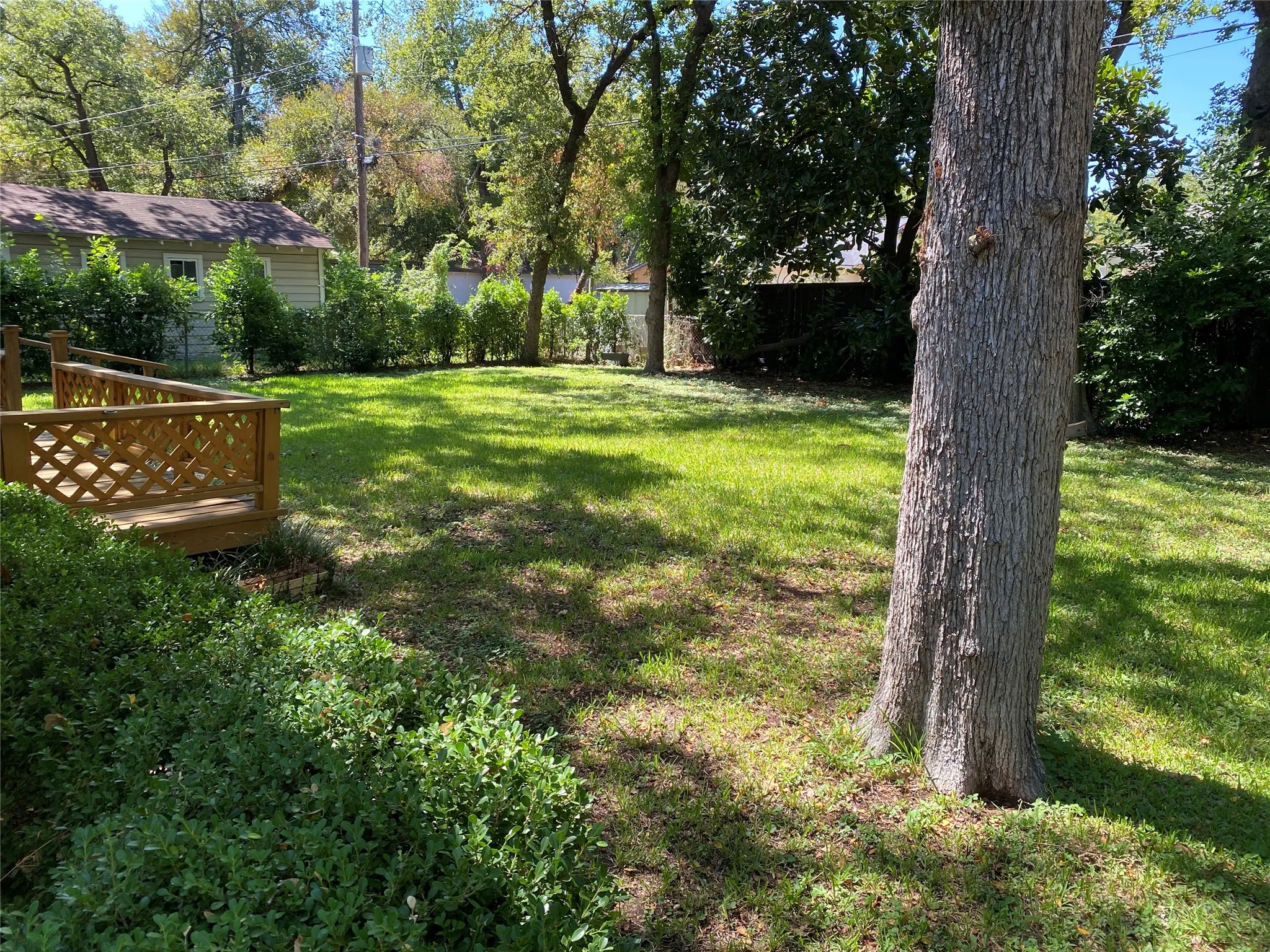 Single Family Residence For Rent in Tarrant County , 623 Club Oak Drive, River Oaks, Texas 76114, 3 Bedrooms, 2 Bathrooms, 1 Garage spaces, 1,874 Sqft, built in 1950, Price $2,250, mls#21284773, Real Estate Agent in River Oaks, Homes For Rent in Tarrant county, Homes For Rent in River Oaks, Realtor in River Oaks Texas, Real Estate Brokerage Independent Realty Texas, Luminita Cordes Realtor