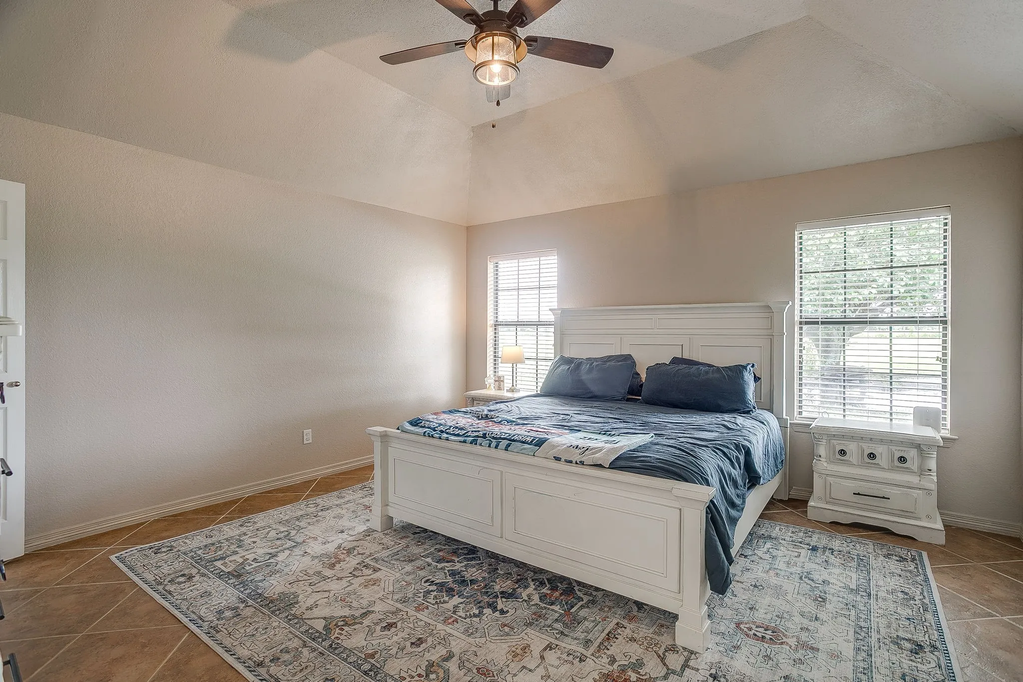 Single Family Residence For Sale in Ellis County , 1050 Hampel Road, Palmer, Texas 75152, 4 Bedroom, 2 Bathroom, 2 Garage spaces, 2,431 Sqft, built in 1998, mls#21284768, Real Estate Agent in Palmer, Homes For Sale in Ellis county, Homes For Sale in Palmer, Realtor in Palmer Texas, Real Estate Brokerage Independent Realty Texas, Luminita Cordes Realtor