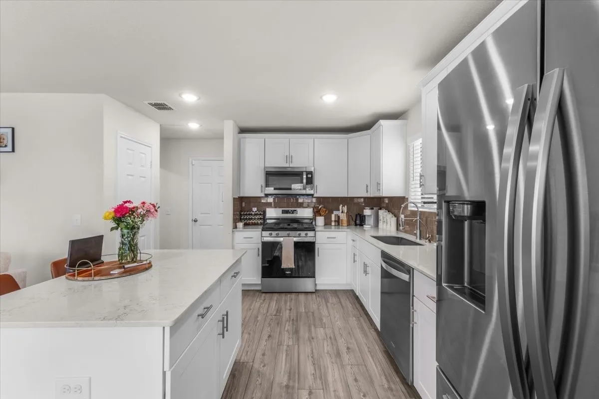 Single Family Residence For Sale in Denton County , 16016 Wanderer Lane, Haslet, Texas 76052, 3 Bedroom, 2 Bathroom, 2 Garage spaces, 1,427 Sqft, built in 2022, mls#21279736, Real Estate Agent in Haslet, Homes For Sale in Denton county, Homes For Sale in Haslet, Realtor in Haslet Texas, Real Estate Brokerage Independent Realty Texas, Luminita Cordes Realtor