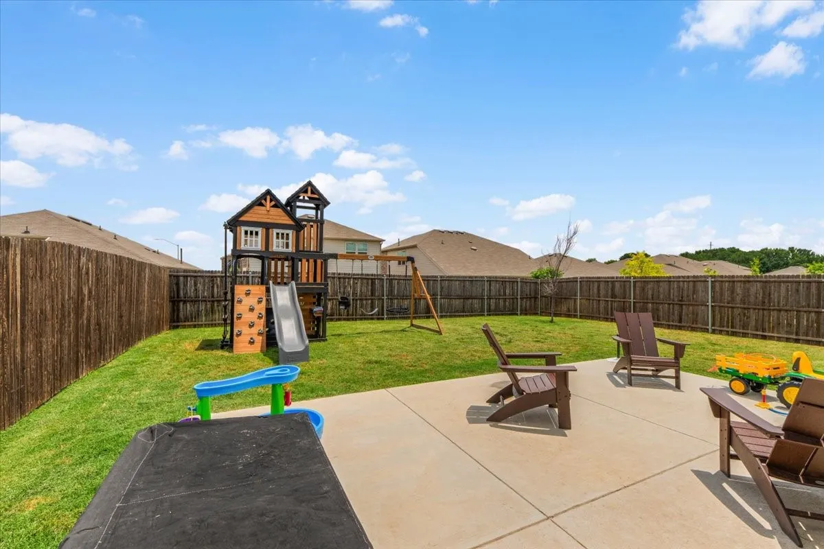 Single Family Residence For Sale in Denton County , 16016 Wanderer Lane, Haslet, Texas 76052, 3 Bedroom, 2 Bathroom, 2 Garage spaces, 1,427 Sqft, built in 2022, mls#21279736, Real Estate Agent in Haslet, Homes For Sale in Denton county, Homes For Sale in Haslet, Realtor in Haslet Texas, Real Estate Brokerage Independent Realty Texas, Luminita Cordes Realtor