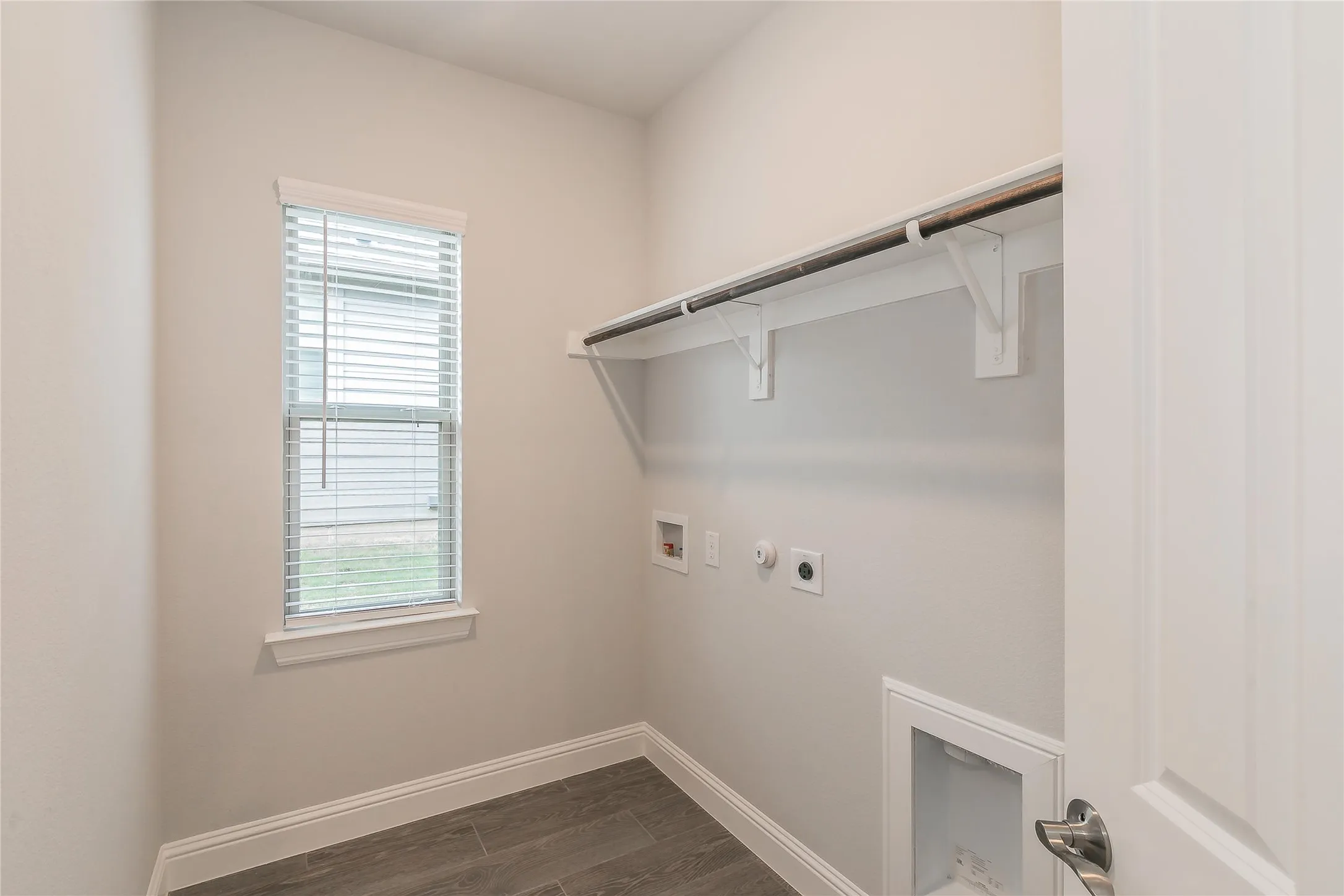 Single Family Residence For Rent in Parker County , 232 Gardenia Drive, Azle, Texas 76020, 4 Bedroom, 3 Bathroom, 2 Garage spaces, 2,029 Sqft, built in 2023, mls#21284778, Real Estate Agent in Azle, Homes For Rent in Parker county, Homes For Rent in Azle, Realtor in Azle Texas, Real Estate Brokerage Independent Realty Texas, Luminita Cordes Realtor