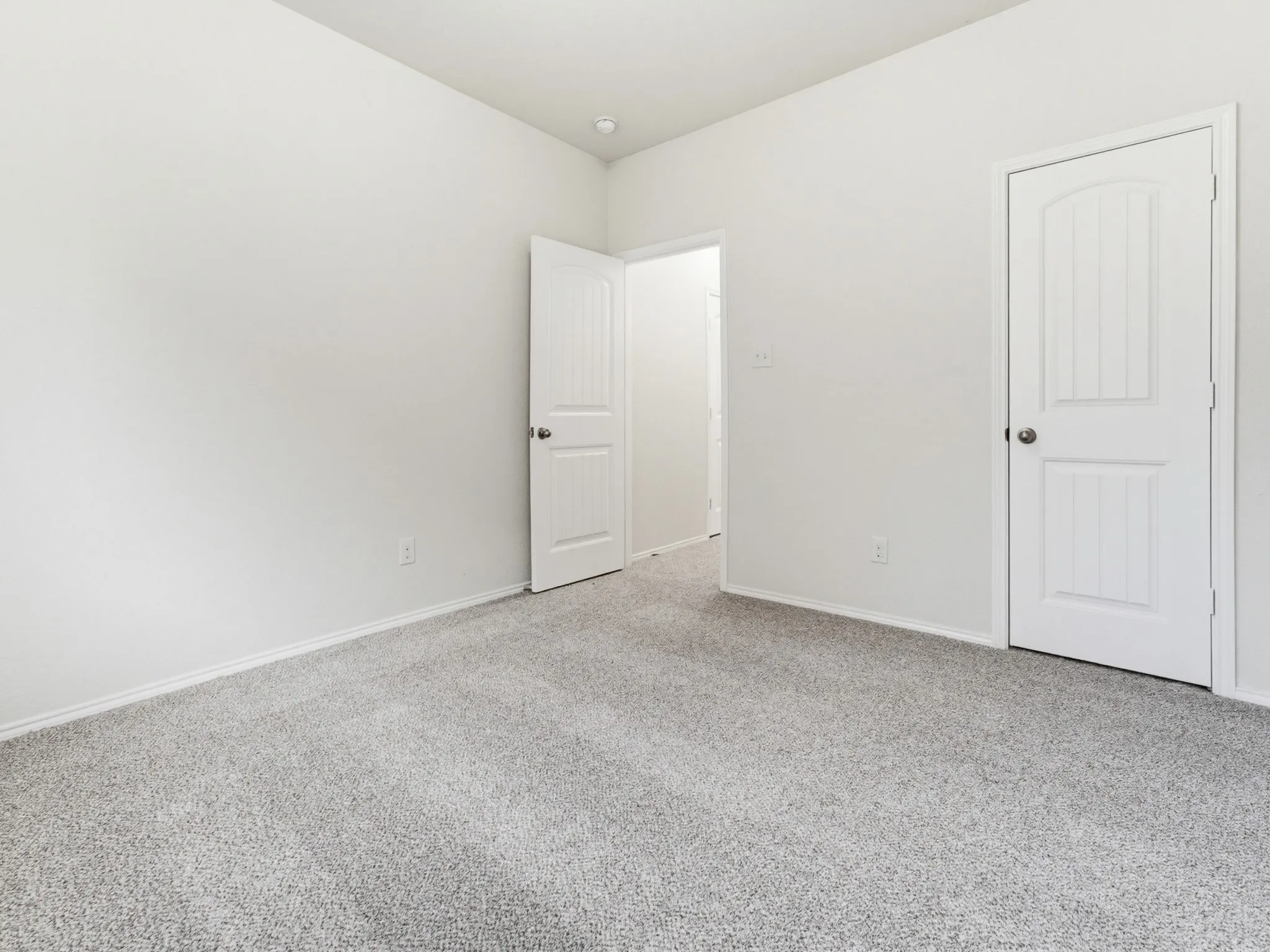 Single Family Residence For Sale in Tarrant County , 4221 Aldridge Lane, Fort Worth, Texas 76036, 4 Bedroom, 2 Bathroom, 2 Garage spaces, 1,875 Sqft, built in 2016, mls#21284779, Real Estate Agent in Fort Worth, Homes For Sale in Tarrant county, Homes For Sale in Fort Worth, Realtor in Fort Worth Texas, Real Estate Brokerage Independent Realty Texas, Luminita Cordes Realtor