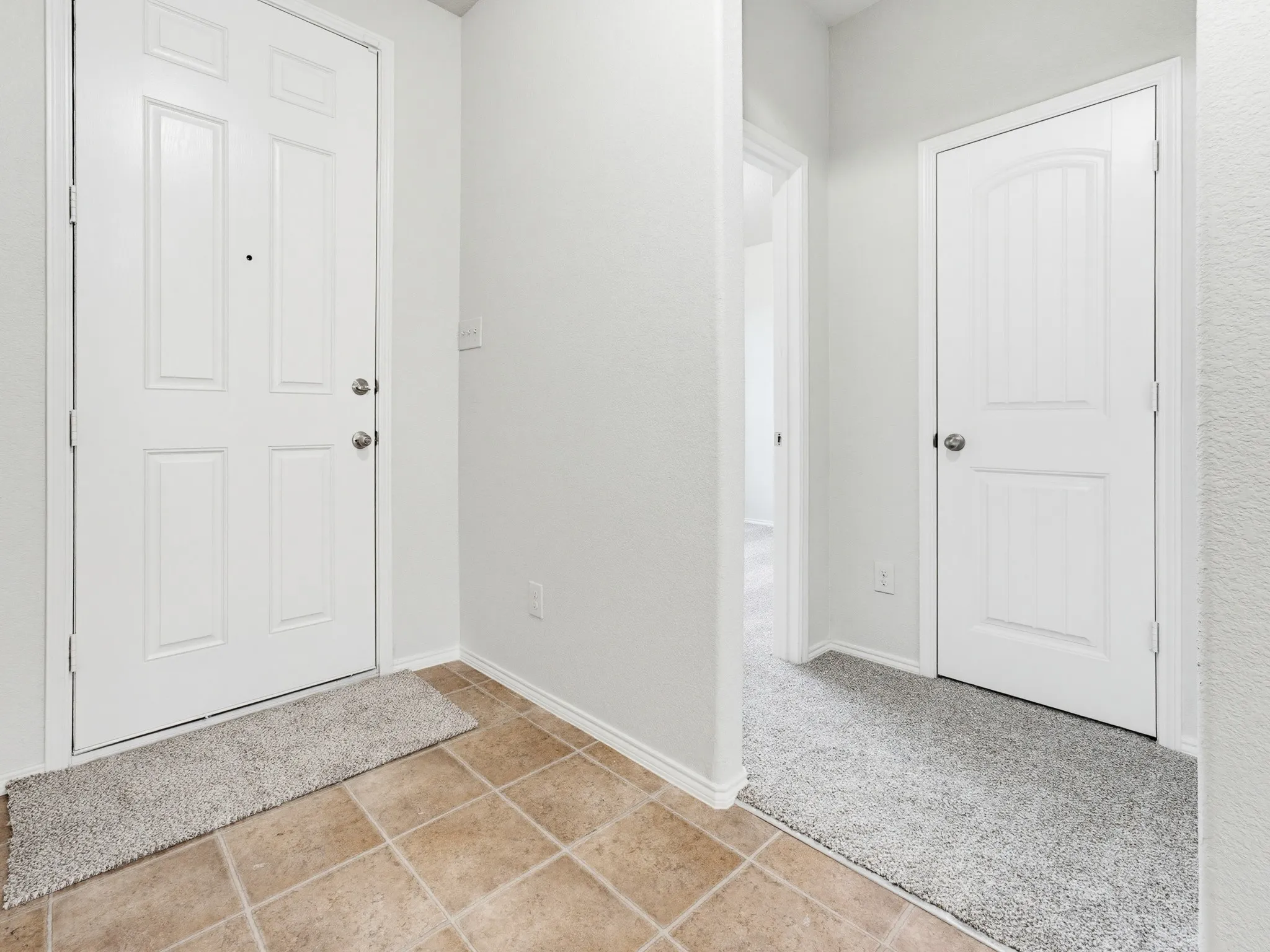 Single Family Residence For Sale in Tarrant County , 4221 Aldridge Lane, Fort Worth, Texas 76036, 4 Bedroom, 2 Bathroom, 2 Garage spaces, 1,875 Sqft, built in 2016, mls#21284779, Real Estate Agent in Fort Worth, Homes For Sale in Tarrant county, Homes For Sale in Fort Worth, Realtor in Fort Worth Texas, Real Estate Brokerage Independent Realty Texas, Luminita Cordes Realtor
