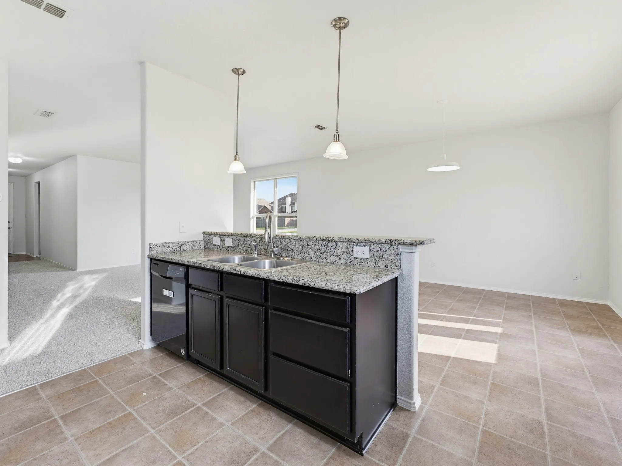 Single Family Residence For Sale in Tarrant County , 4221 Aldridge Lane, Fort Worth, Texas 76036, 4 Bedroom, 2 Bathroom, 2 Garage spaces, 1,875 Sqft, built in 2016, mls#21284779, Real Estate Agent in Fort Worth, Homes For Sale in Tarrant county, Homes For Sale in Fort Worth, Realtor in Fort Worth Texas, Real Estate Brokerage Independent Realty Texas, Luminita Cordes Realtor