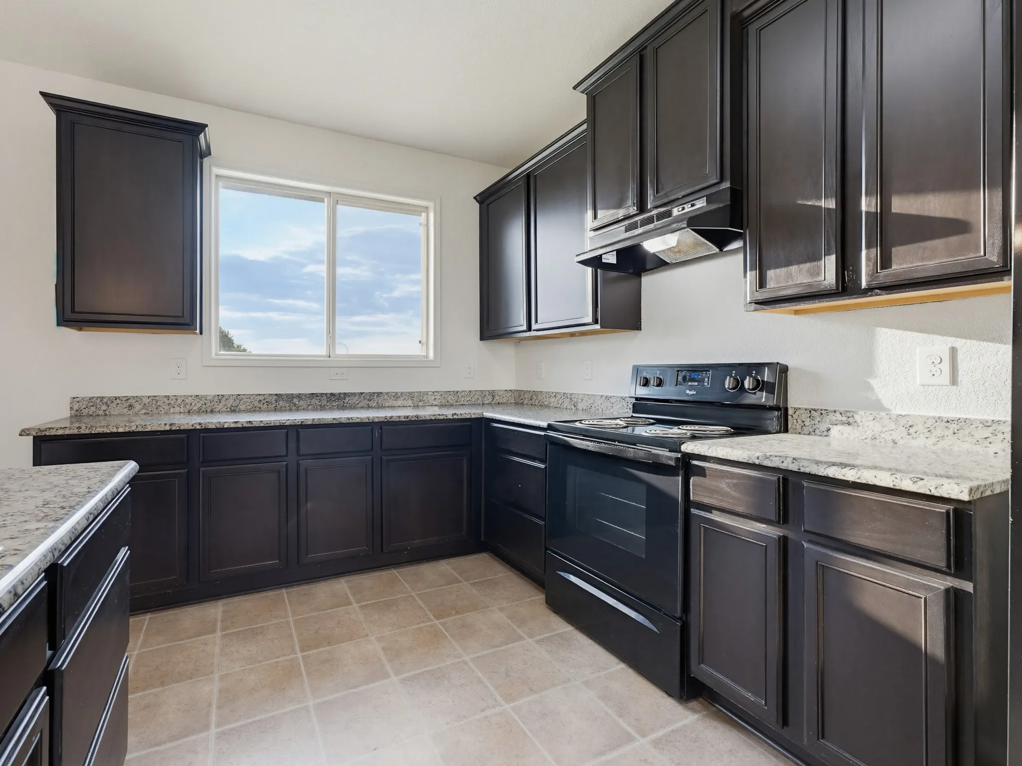 Single Family Residence For Sale in Tarrant County , 4221 Aldridge Lane, Fort Worth, Texas 76036, 4 Bedroom, 2 Bathroom, 2 Garage spaces, 1,875 Sqft, built in 2016, mls#21284779, Real Estate Agent in Fort Worth, Homes For Sale in Tarrant county, Homes For Sale in Fort Worth, Realtor in Fort Worth Texas, Real Estate Brokerage Independent Realty Texas, Luminita Cordes Realtor