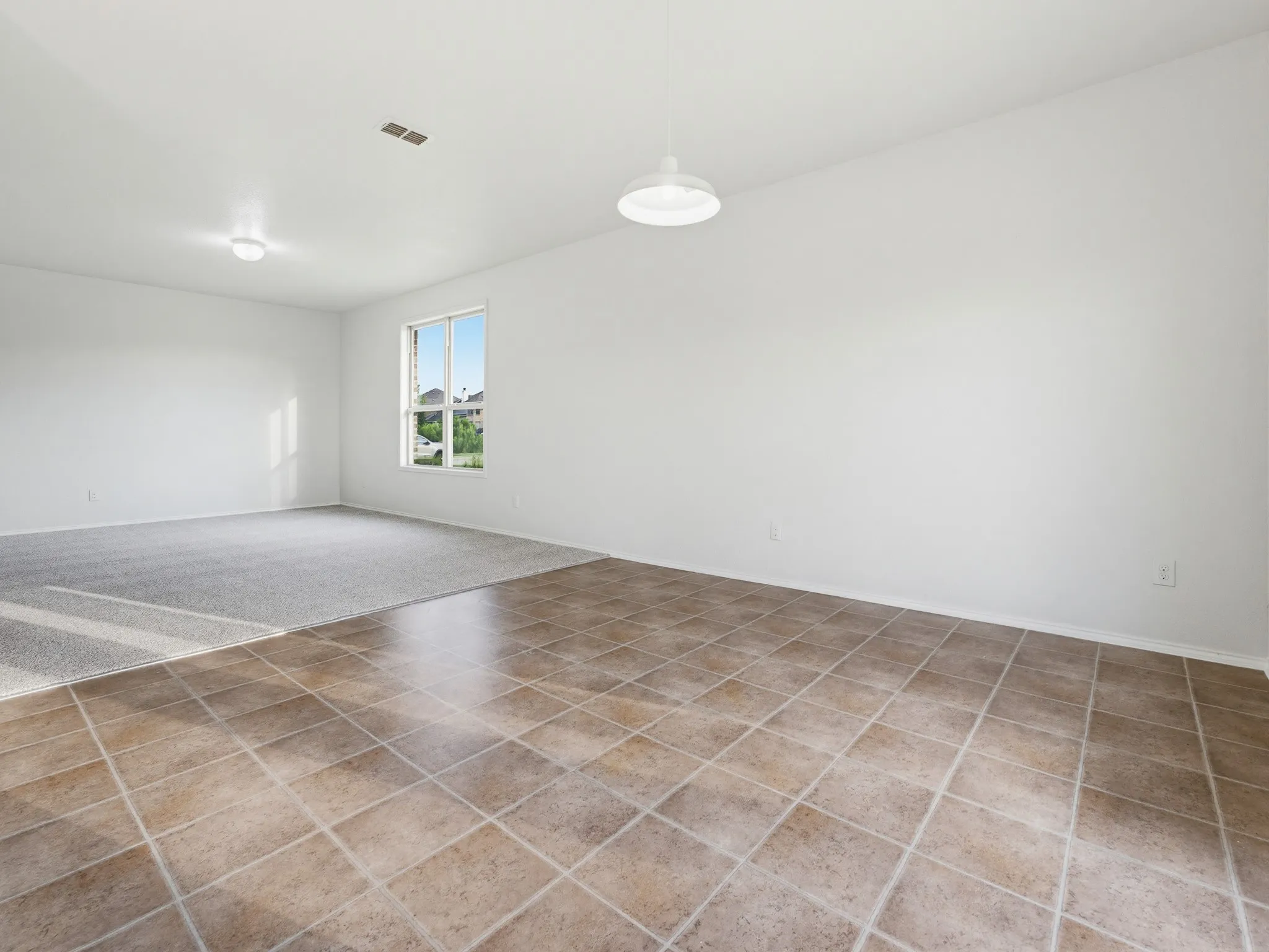 Single Family Residence For Sale in Tarrant County , 4221 Aldridge Lane, Fort Worth, Texas 76036, 4 Bedroom, 2 Bathroom, 2 Garage spaces, 1,875 Sqft, built in 2016, mls#21284779, Real Estate Agent in Fort Worth, Homes For Sale in Tarrant county, Homes For Sale in Fort Worth, Realtor in Fort Worth Texas, Real Estate Brokerage Independent Realty Texas, Luminita Cordes Realtor