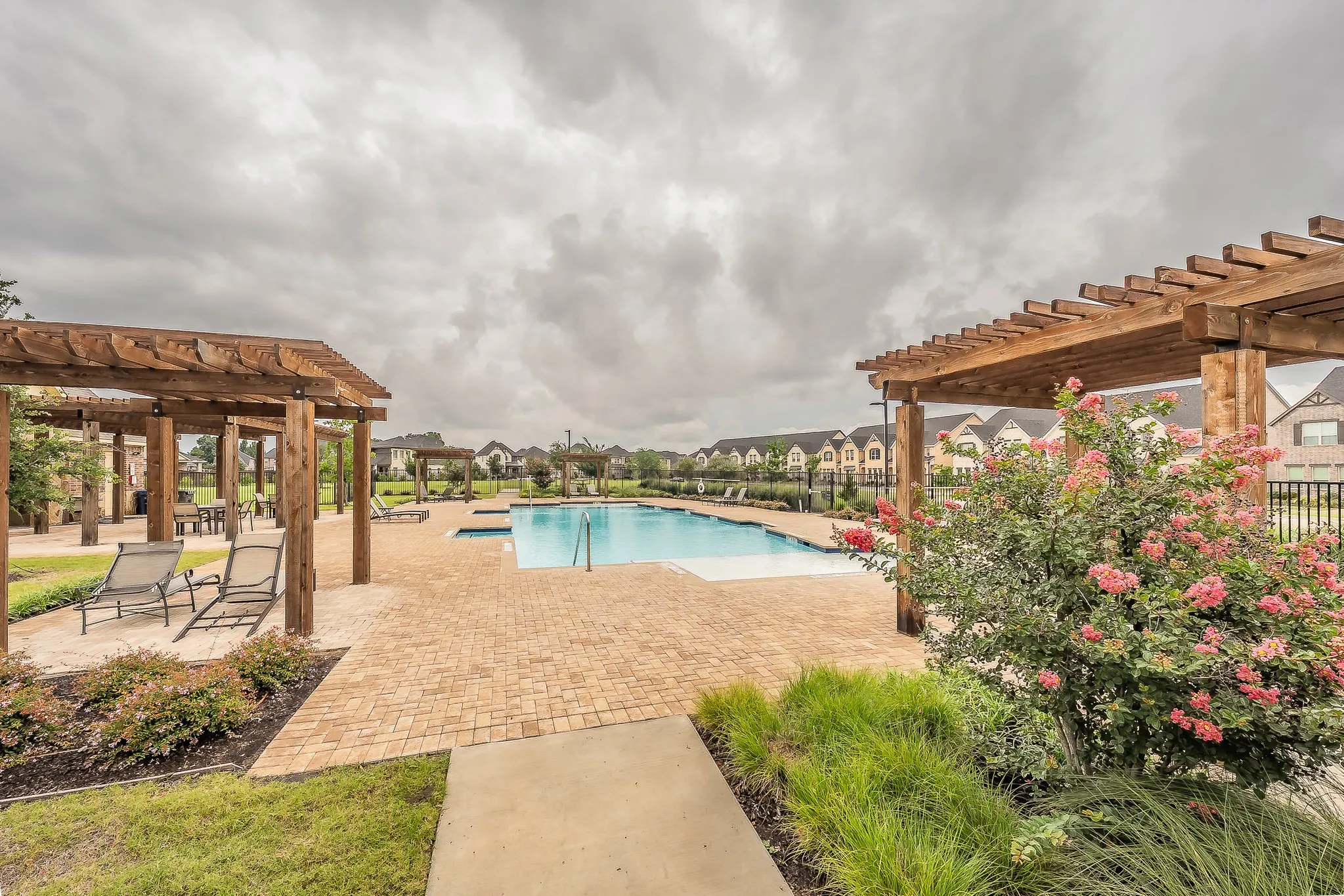 Townhouse For Sale in Dallas County , 12933 Couture Drive, Farmers Branch, Texas 75234, 3 Bedroom, 3 Bathroom, 2 Garage spaces, 1,866 Sqft, built in 2022, mls#21283828, Real Estate Agent in Farmers Branch, Homes For Sale in Dallas county, Homes For Sale in Farmers Branch, Realtor in Farmers Branch Texas, Real Estate Brokerage Independent Realty Texas, Luminita Cordes Realtor