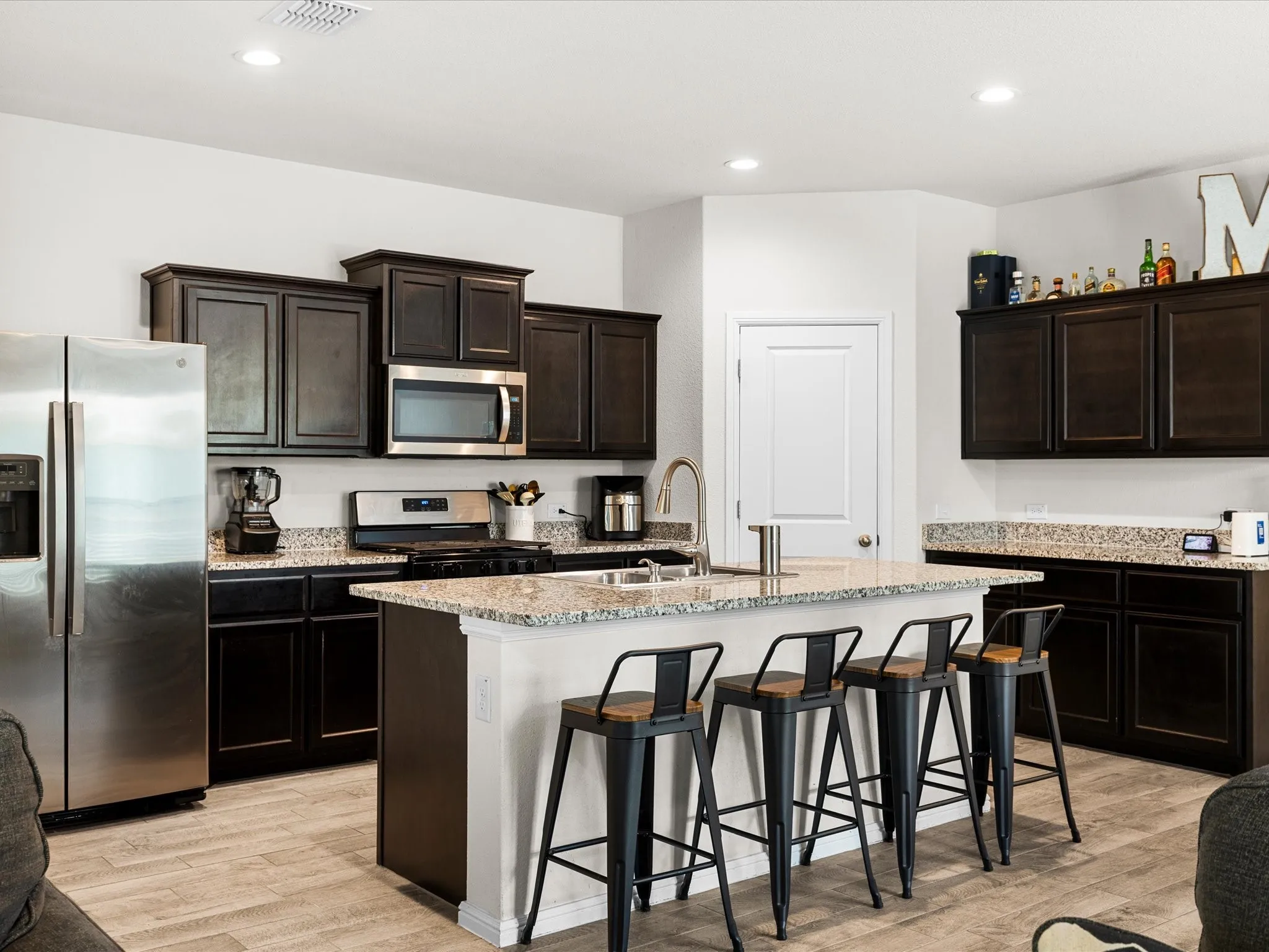 Single Family Residence For Sale in Tarrant County , 6221 Flour Mill Run, Fort Worth, Texas 76179, 5 Bedroom, 2 Bathroom, 2 Garage spaces, 2,113 Sqft, built in 2022, mls#21283523, Real Estate Agent in Fort Worth, Homes For Sale in Tarrant county, Homes For Sale in Fort Worth, Realtor in Fort Worth Texas, Real Estate Brokerage Independent Realty Texas, Luminita Cordes Realtor