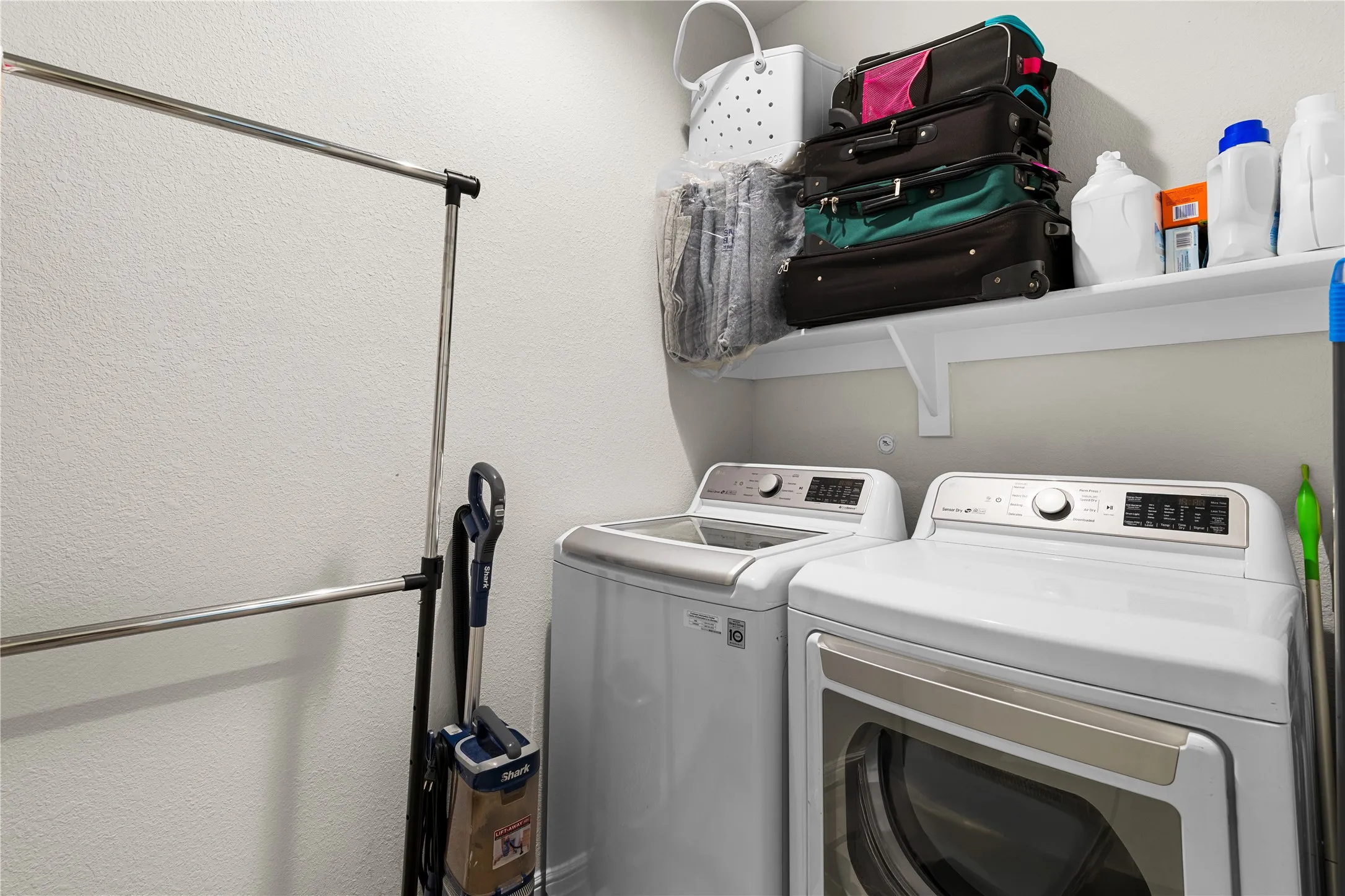 Single Family Residence For Sale in Tarrant County , 6221 Flour Mill Run, Fort Worth, Texas 76179, 5 Bedroom, 2 Bathroom, 2 Garage spaces, 2,113 Sqft, built in 2022, mls#21283523, Real Estate Agent in Fort Worth, Homes For Sale in Tarrant county, Homes For Sale in Fort Worth, Realtor in Fort Worth Texas, Real Estate Brokerage Independent Realty Texas, Luminita Cordes Realtor