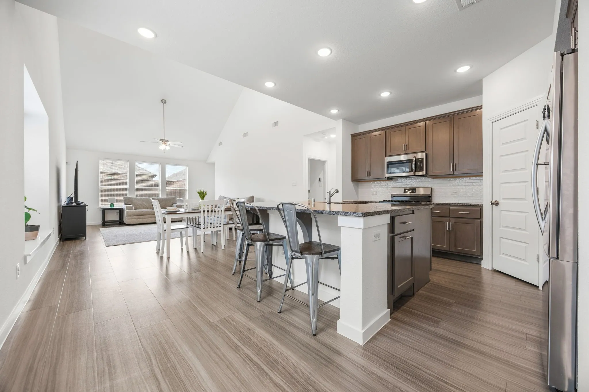 Single Family Residence For Sale in Denton County , 1508 Shire Drive, Aubrey, Texas 76227, 4 Bedroom, 3 Bathroom, 2 Garage spaces, 2,372 Sqft, built in 2020, mls#21282456, Real Estate Agent in Aubrey, Homes For Sale in Denton county, Homes For Sale in Aubrey, Realtor in Aubrey Texas, Real Estate Brokerage Independent Realty Texas, Luminita Cordes Realtor