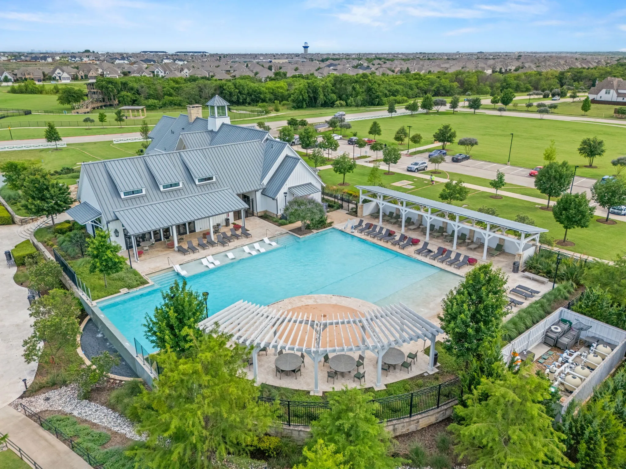 Single Family Residence For Sale in Denton County , 1508 Shire Drive, Aubrey, Texas 76227, 4 Bedroom, 3 Bathroom, 2 Garage spaces, 2,372 Sqft, built in 2020, mls#21282456, Real Estate Agent in Aubrey, Homes For Sale in Denton county, Homes For Sale in Aubrey, Realtor in Aubrey Texas, Real Estate Brokerage Independent Realty Texas, Luminita Cordes Realtor