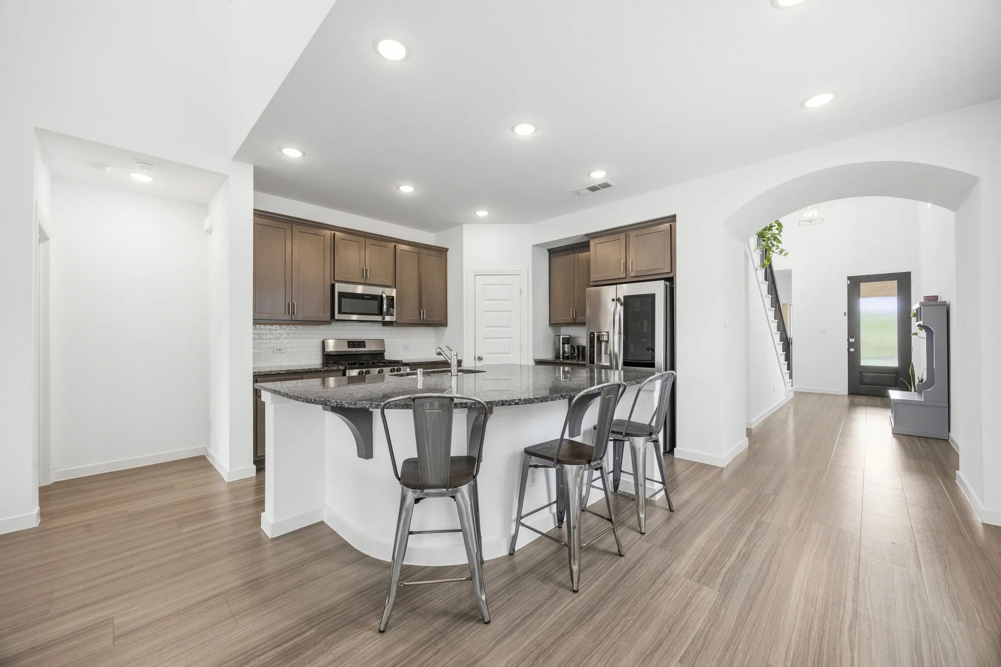 Single Family Residence For Sale in Denton County , 1508 Shire Drive, Aubrey, Texas 76227, 4 Bedroom, 3 Bathroom, 2 Garage spaces, 2,372 Sqft, built in 2020, mls#21282456, Real Estate Agent in Aubrey, Homes For Sale in Denton county, Homes For Sale in Aubrey, Realtor in Aubrey Texas, Real Estate Brokerage Independent Realty Texas, Luminita Cordes Realtor