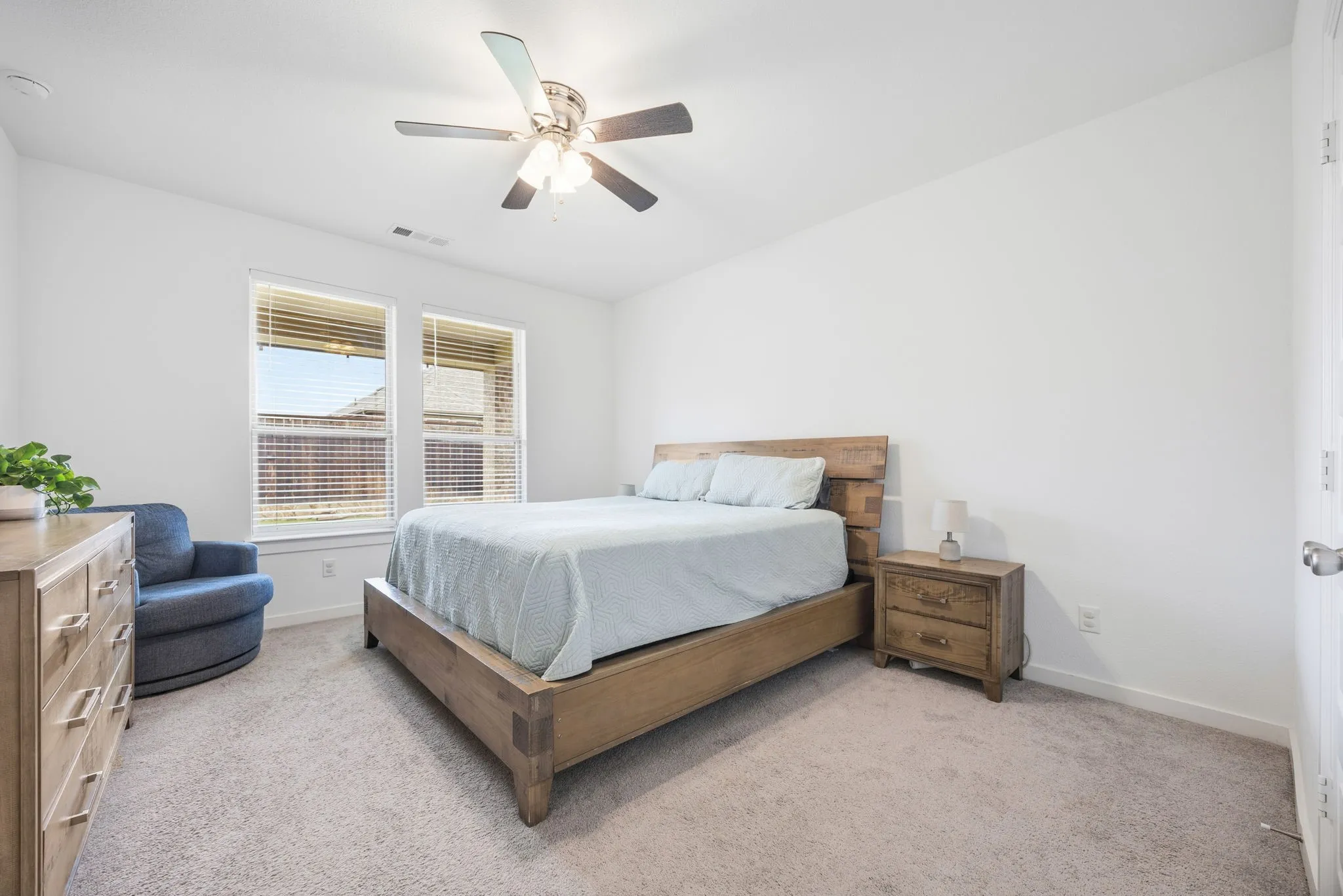 Single Family Residence For Sale in Denton County , 1508 Shire Drive, Aubrey, Texas 76227, 4 Bedroom, 3 Bathroom, 2 Garage spaces, 2,372 Sqft, built in 2020, mls#21282456, Real Estate Agent in Aubrey, Homes For Sale in Denton county, Homes For Sale in Aubrey, Realtor in Aubrey Texas, Real Estate Brokerage Independent Realty Texas, Luminita Cordes Realtor