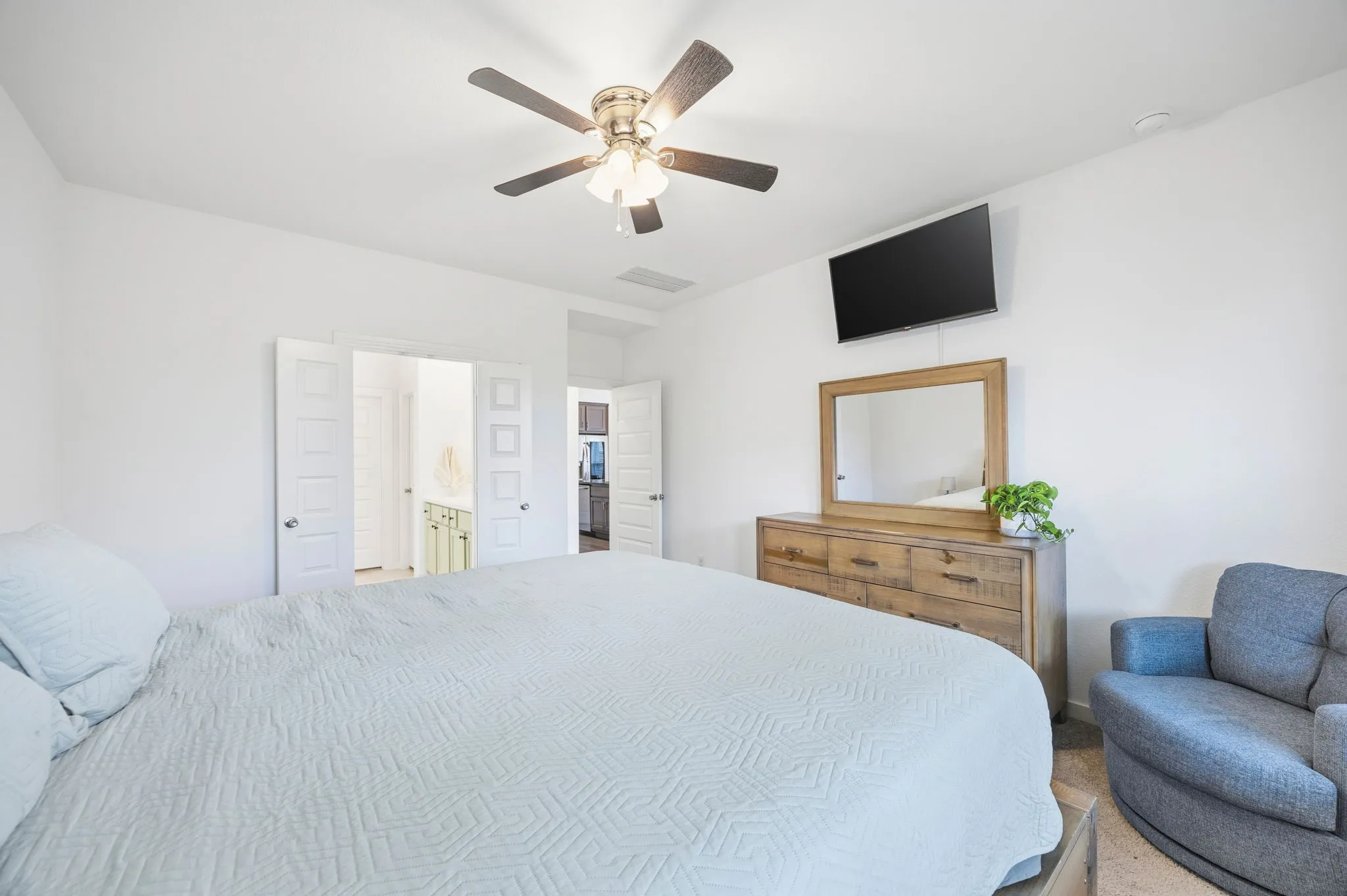 Single Family Residence For Sale in Denton County , 1508 Shire Drive, Aubrey, Texas 76227, 4 Bedroom, 3 Bathroom, 2 Garage spaces, 2,372 Sqft, built in 2020, mls#21282456, Real Estate Agent in Aubrey, Homes For Sale in Denton county, Homes For Sale in Aubrey, Realtor in Aubrey Texas, Real Estate Brokerage Independent Realty Texas, Luminita Cordes Realtor