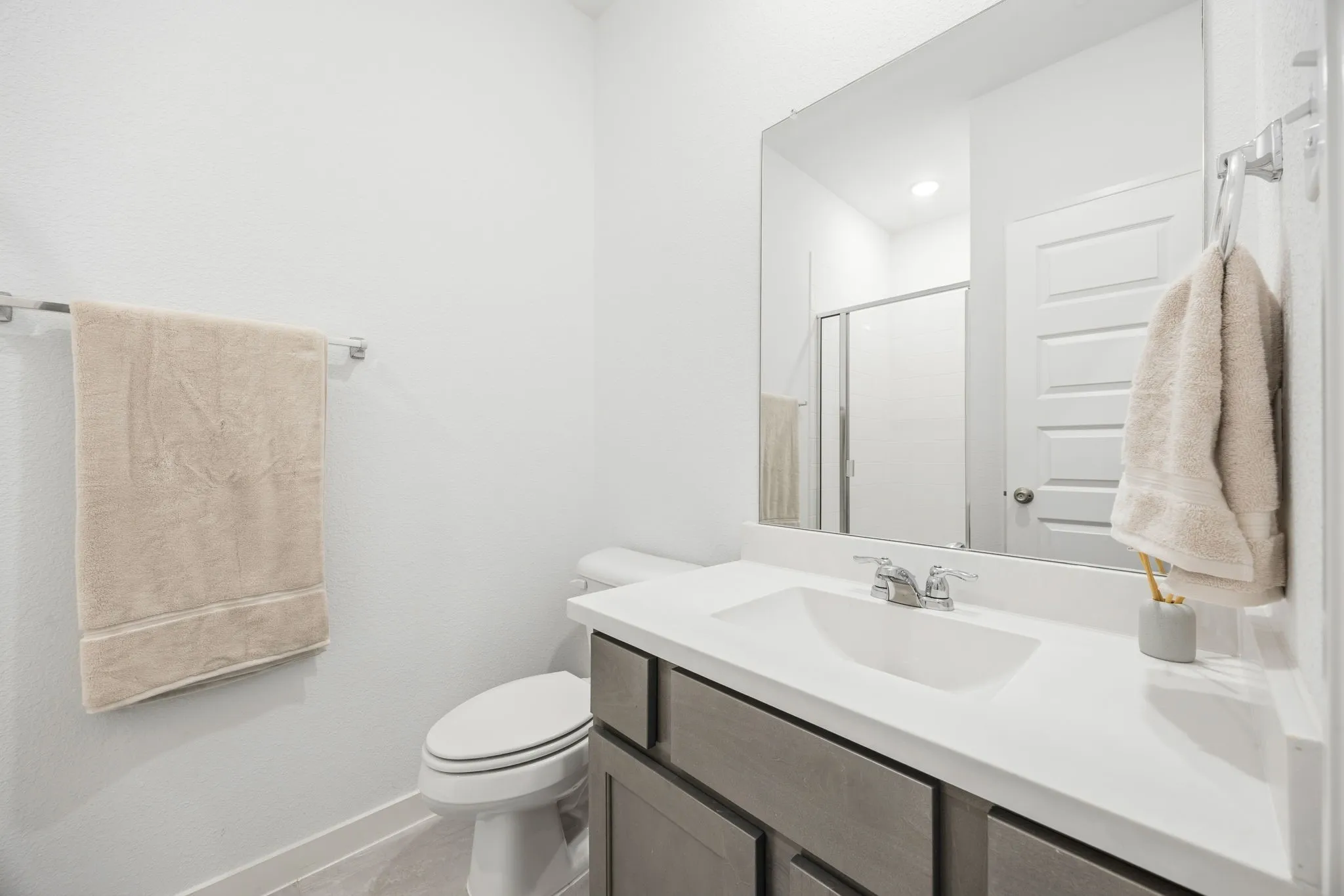 Single Family Residence For Sale in Denton County , 1508 Shire Drive, Aubrey, Texas 76227, 4 Bedroom, 3 Bathroom, 2 Garage spaces, 2,372 Sqft, built in 2020, mls#21282456, Real Estate Agent in Aubrey, Homes For Sale in Denton county, Homes For Sale in Aubrey, Realtor in Aubrey Texas, Real Estate Brokerage Independent Realty Texas, Luminita Cordes Realtor