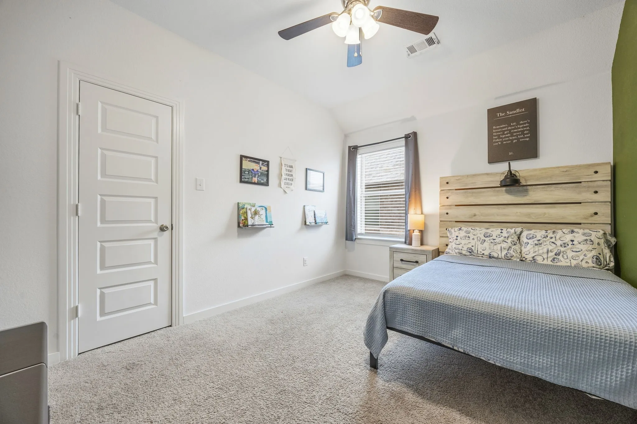 Single Family Residence For Sale in Denton County , 1508 Shire Drive, Aubrey, Texas 76227, 4 Bedroom, 3 Bathroom, 2 Garage spaces, 2,372 Sqft, built in 2020, mls#21282456, Real Estate Agent in Aubrey, Homes For Sale in Denton county, Homes For Sale in Aubrey, Realtor in Aubrey Texas, Real Estate Brokerage Independent Realty Texas, Luminita Cordes Realtor