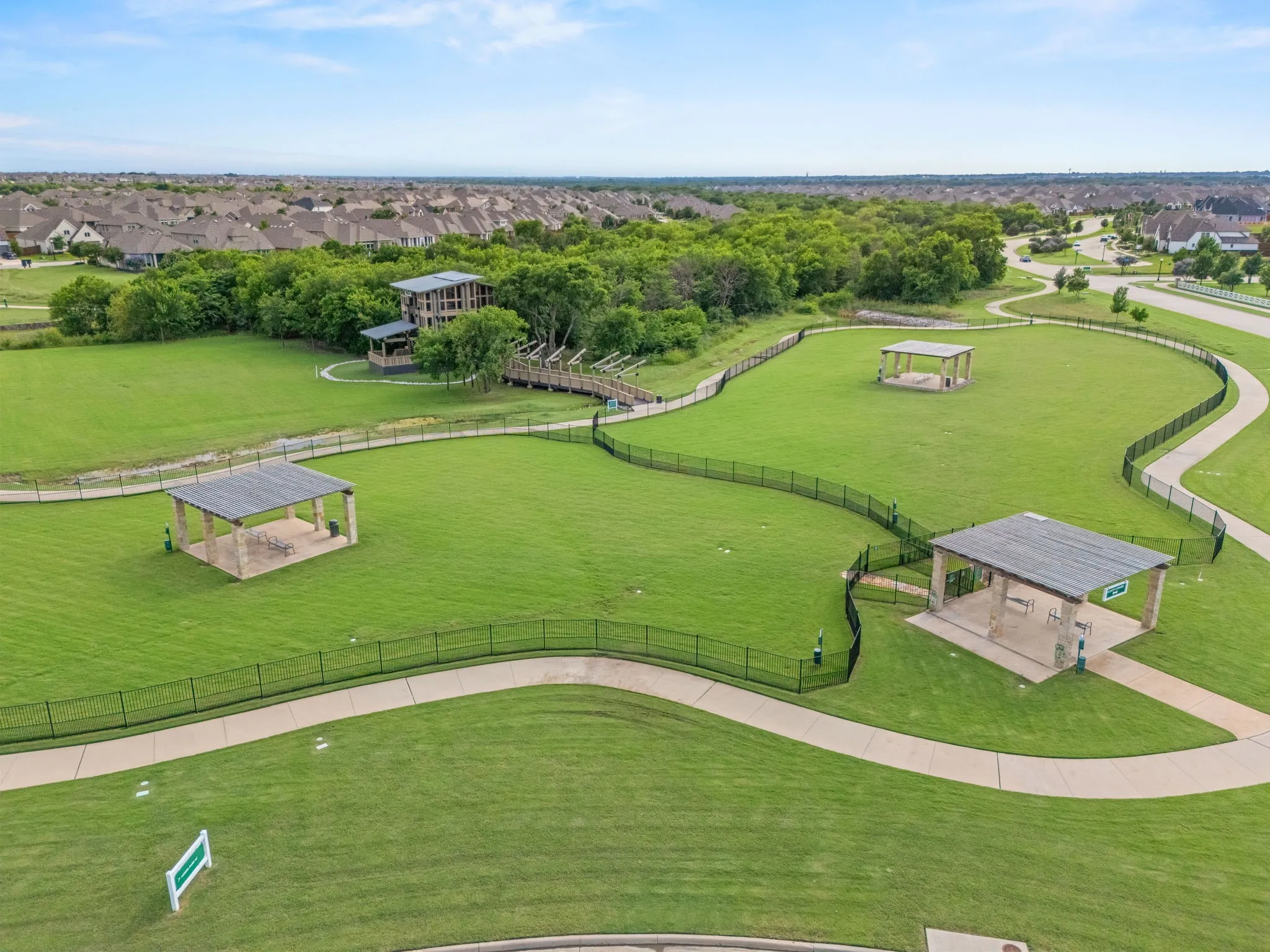 Single Family Residence For Sale in Denton County , 1508 Shire Drive, Aubrey, Texas 76227, 4 Bedroom, 3 Bathroom, 2 Garage spaces, 2,372 Sqft, built in 2020, mls#21282456, Real Estate Agent in Aubrey, Homes For Sale in Denton county, Homes For Sale in Aubrey, Realtor in Aubrey Texas, Real Estate Brokerage Independent Realty Texas, Luminita Cordes Realtor