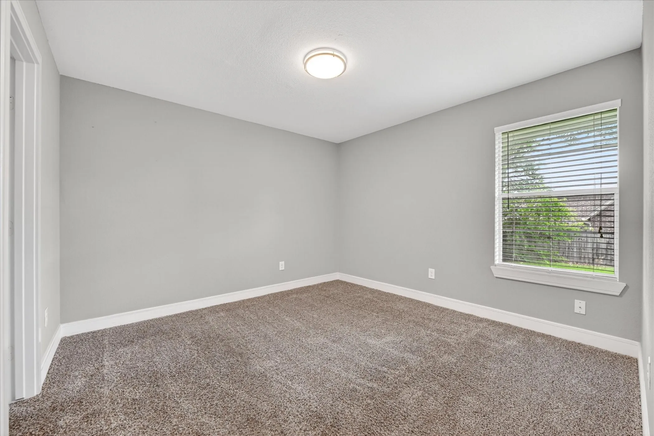 Single Family Residence For Sale in Tarrant County , 1400 Ems Road W, Fort Worth, Texas 76116, 4 Bedroom, 3 Bathroom, 2 Garage spaces, 3,082 Sqft, built in 1967, mls#21281356, Real Estate Agent in Fort Worth, Homes For Sale in Tarrant county, Homes For Sale in Fort Worth, Realtor in Fort Worth Texas, Real Estate Brokerage Independent Realty Texas, Luminita Cordes Realtor