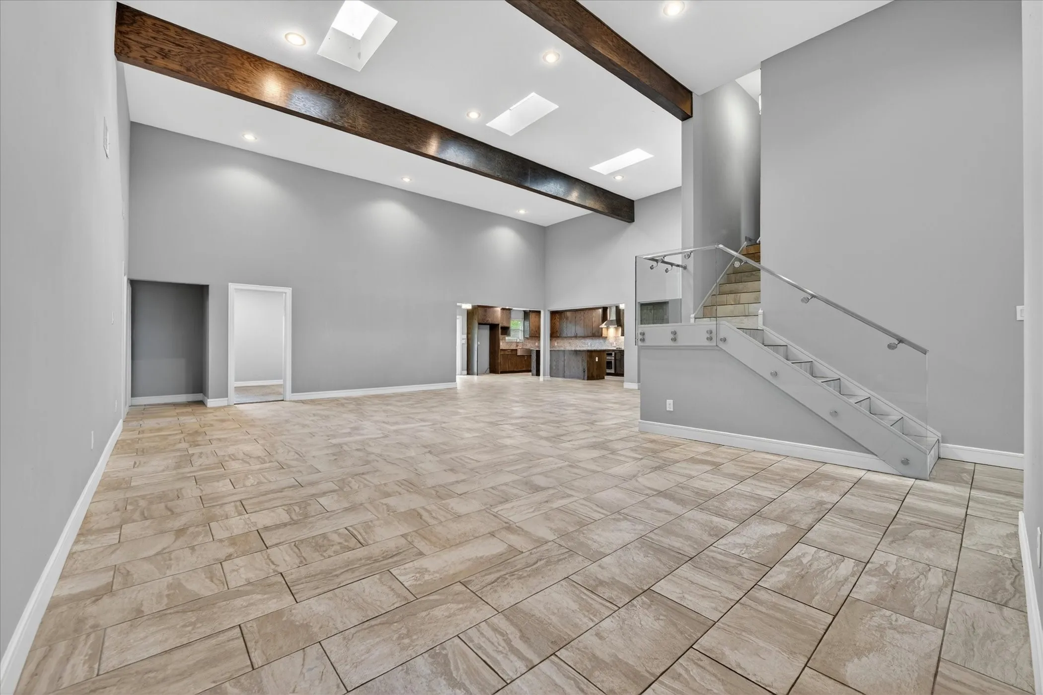 Single Family Residence For Sale in Tarrant County , 1400 Ems Road W, Fort Worth, Texas 76116, 4 Bedroom, 3 Bathroom, 2 Garage spaces, 3,082 Sqft, built in 1967, mls#21281356, Real Estate Agent in Fort Worth, Homes For Sale in Tarrant county, Homes For Sale in Fort Worth, Realtor in Fort Worth Texas, Real Estate Brokerage Independent Realty Texas, Luminita Cordes Realtor