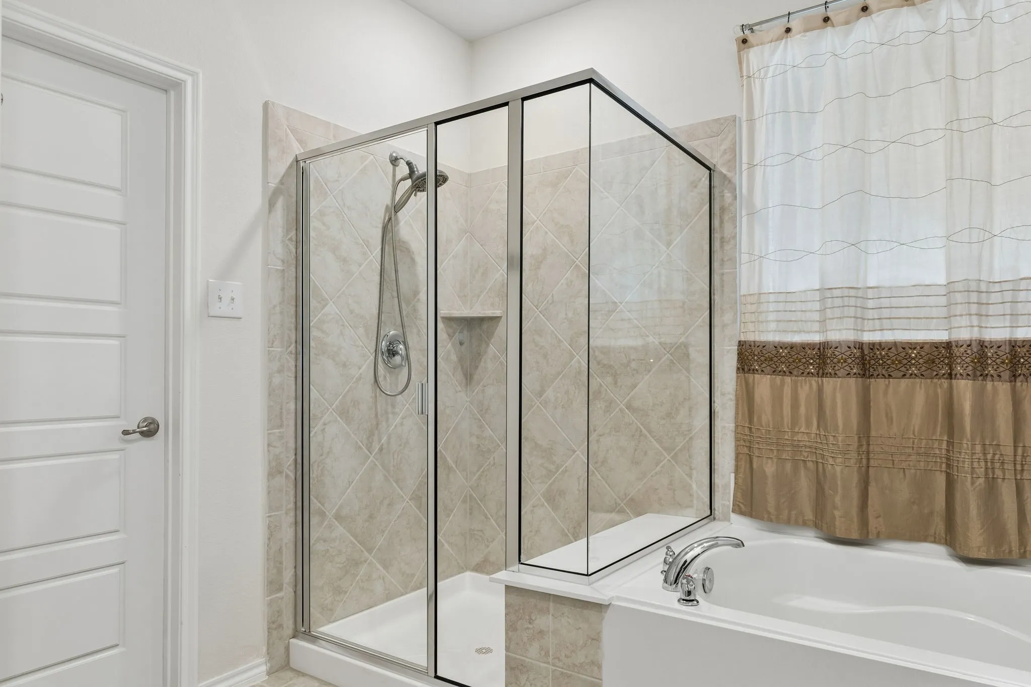Single Family Residence For Sale in Collin County , 1537 Princeton Drive, Celina, Texas 75009, 3 Bedroom, 2 Bathroom, 2 Garage spaces, 1,532 Sqft, built in 2021, mls#21284688, Real Estate Agent in Celina, Homes For Sale in Collin county, Homes For Sale in Celina, Realtor in Celina Texas, Real Estate Brokerage Independent Realty Texas, Luminita Cordes Realtor