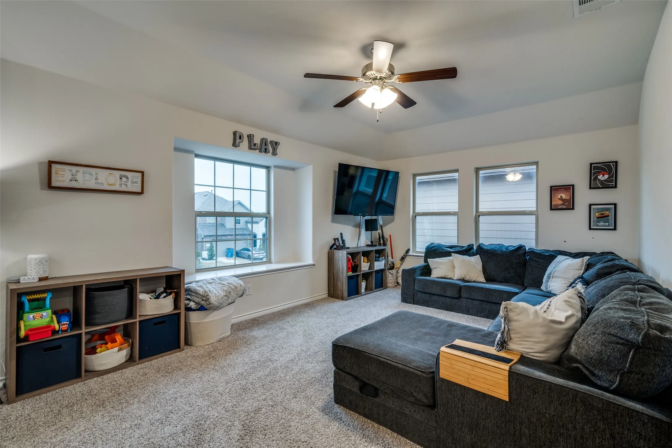 Single Family Residence For Sale in Kaufman County , 2053 Tahoka Lane, Forney, Texas 75126, 4 Bedrooms, 3 Bathrooms, 2 Garage spaces, 2,740 Sqft, built in 2020, Price $398,000, mls#21284823, Real Estate Agent in Forney, Homes For Sale in Kaufman county, Homes For Sale in Forney, Realtor in Forney Texas, Real Estate Brokerage Independent Realty Texas, Luminita Cordes Realtor