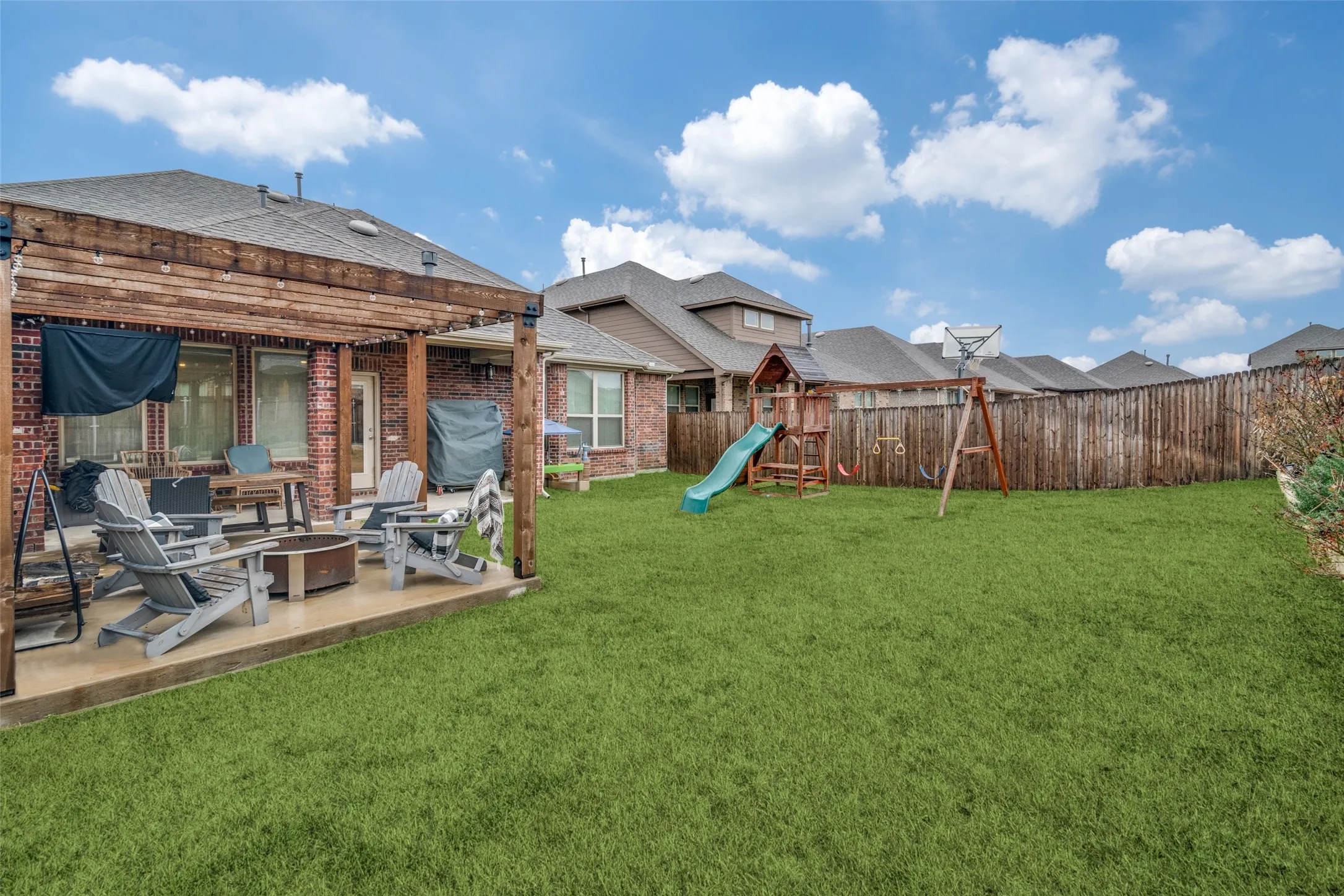 Single Family Residence For Sale in Kaufman County , 2053 Tahoka Lane, Forney, Texas 75126, 4 Bedrooms, 3 Bathrooms, 2 Garage spaces, 2,740 Sqft, built in 2020, Price $398,000, mls#21284823, Real Estate Agent in Forney, Homes For Sale in Kaufman county, Homes For Sale in Forney, Realtor in Forney Texas, Real Estate Brokerage Independent Realty Texas, Luminita Cordes Realtor