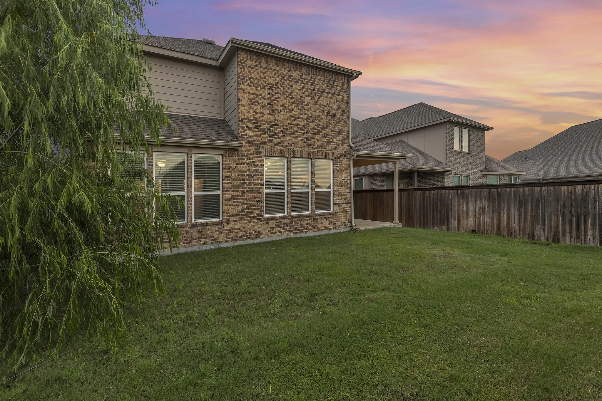 Single Family Residence For Sale in Collin County , 1621 Breezy Bay Court, Wylie, Texas 75098, 4 Bedroom, 3 Bathroom, 2 Garage spaces, 3,400 Sqft, built in 2018, mls#21281175, Real Estate Agent in Wylie, Homes For Sale in Collin county, Homes For Sale in Wylie, Realtor in Wylie Texas, Real Estate Brokerage Independent Realty Texas, Luminita Cordes Realtor
