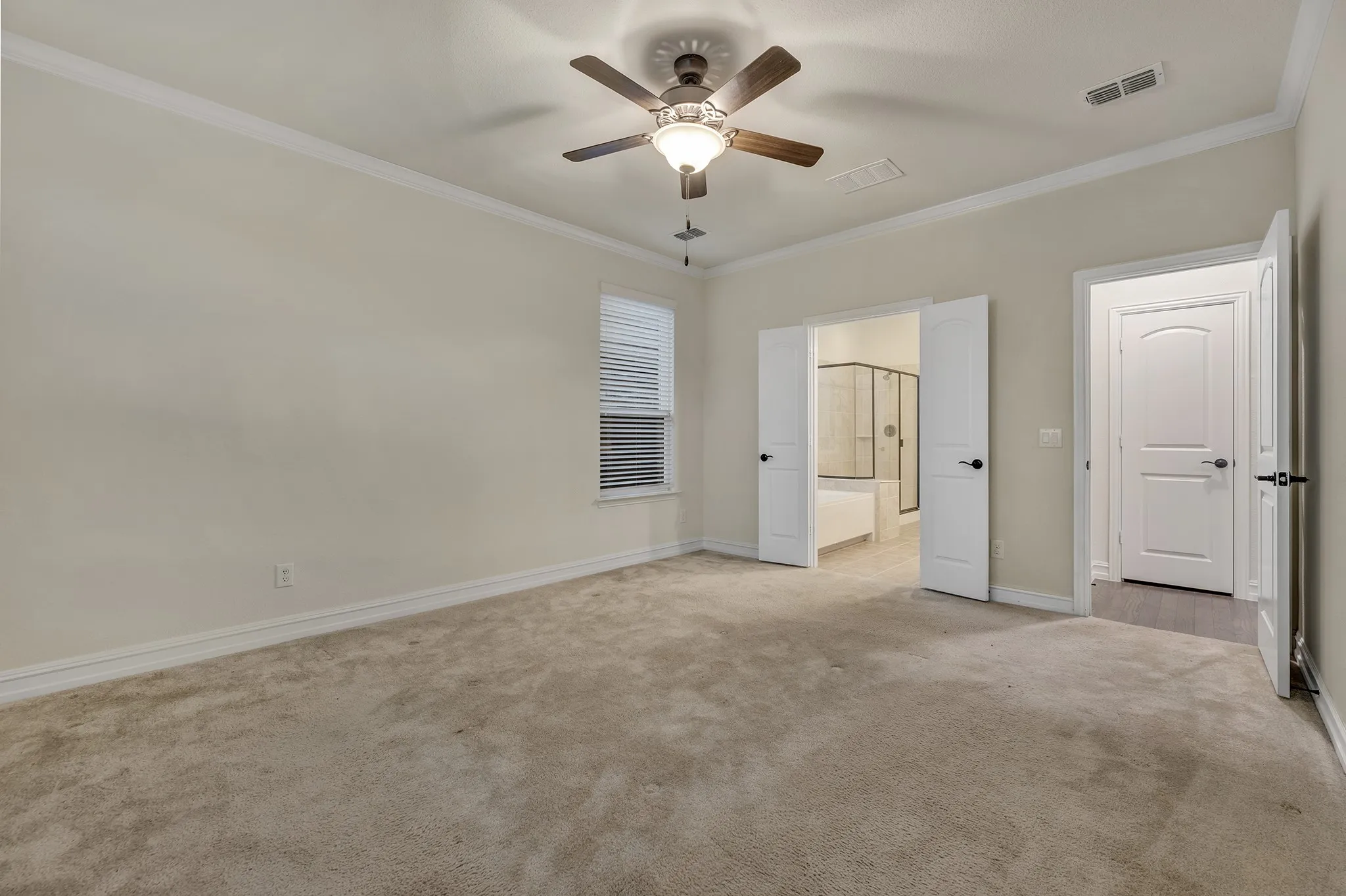 Single Family Residence For Sale in Collin County , 1621 Breezy Bay Court, Wylie, Texas 75098, 4 Bedroom, 3 Bathroom, 2 Garage spaces, 3,400 Sqft, built in 2018, mls#21281175, Real Estate Agent in Wylie, Homes For Sale in Collin county, Homes For Sale in Wylie, Realtor in Wylie Texas, Real Estate Brokerage Independent Realty Texas, Luminita Cordes Realtor