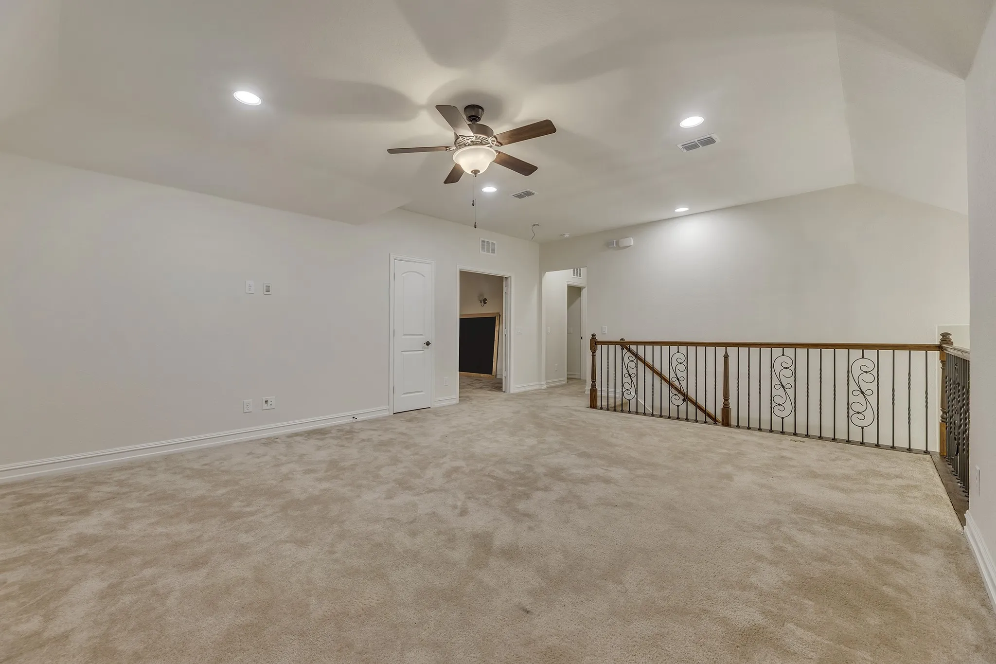 Single Family Residence For Sale in Collin County , 1621 Breezy Bay Court, Wylie, Texas 75098, 4 Bedroom, 3 Bathroom, 2 Garage spaces, 3,400 Sqft, built in 2018, mls#21281175, Real Estate Agent in Wylie, Homes For Sale in Collin county, Homes For Sale in Wylie, Realtor in Wylie Texas, Real Estate Brokerage Independent Realty Texas, Luminita Cordes Realtor
