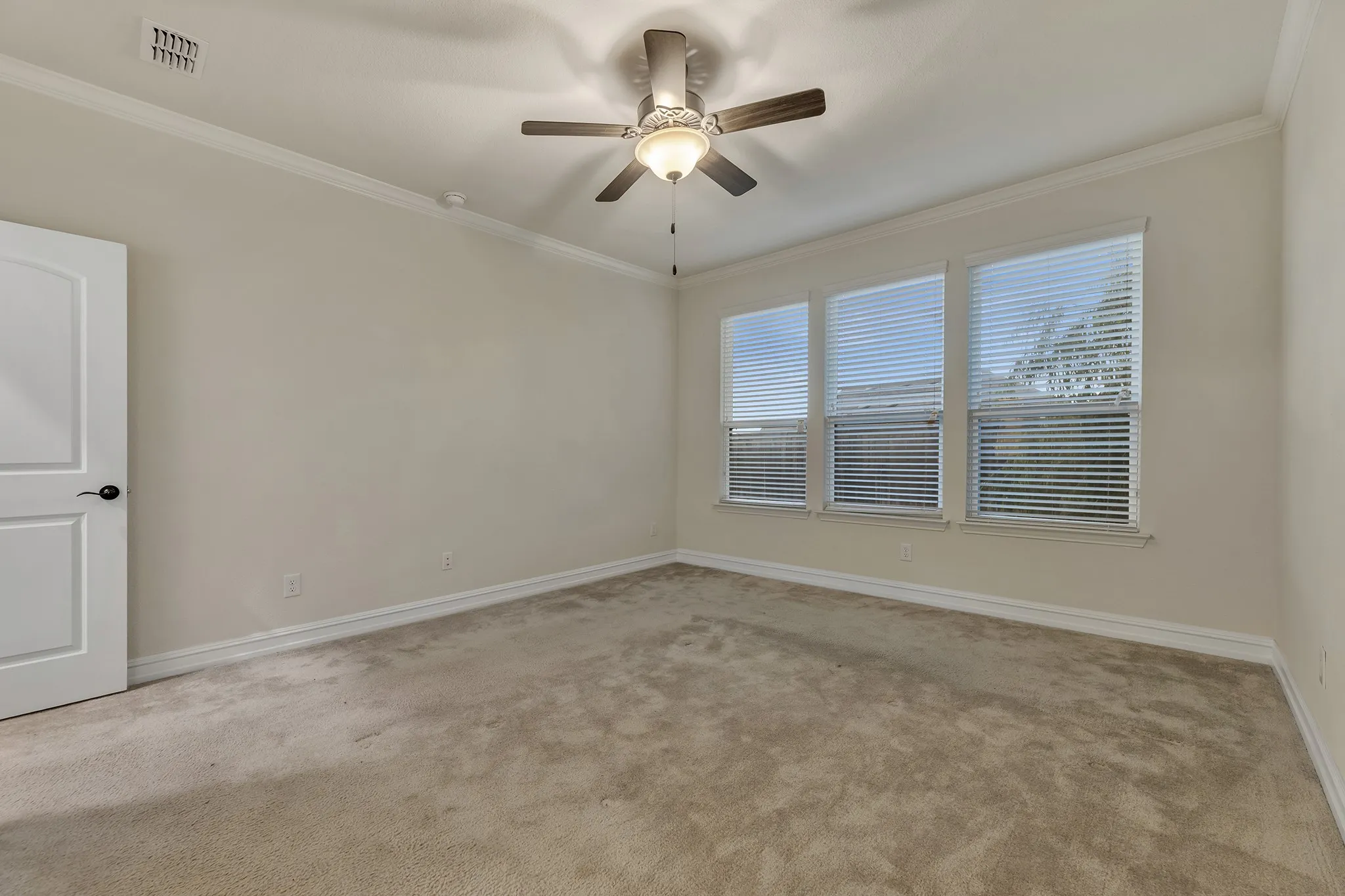 Single Family Residence For Sale in Collin County , 1621 Breezy Bay Court, Wylie, Texas 75098, 4 Bedroom, 3 Bathroom, 2 Garage spaces, 3,400 Sqft, built in 2018, mls#21281175, Real Estate Agent in Wylie, Homes For Sale in Collin county, Homes For Sale in Wylie, Realtor in Wylie Texas, Real Estate Brokerage Independent Realty Texas, Luminita Cordes Realtor