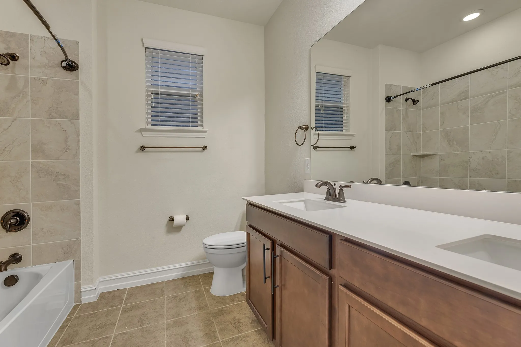 Single Family Residence For Sale in Collin County , 1621 Breezy Bay Court, Wylie, Texas 75098, 4 Bedroom, 3 Bathroom, 2 Garage spaces, 3,400 Sqft, built in 2018, mls#21281175, Real Estate Agent in Wylie, Homes For Sale in Collin county, Homes For Sale in Wylie, Realtor in Wylie Texas, Real Estate Brokerage Independent Realty Texas, Luminita Cordes Realtor