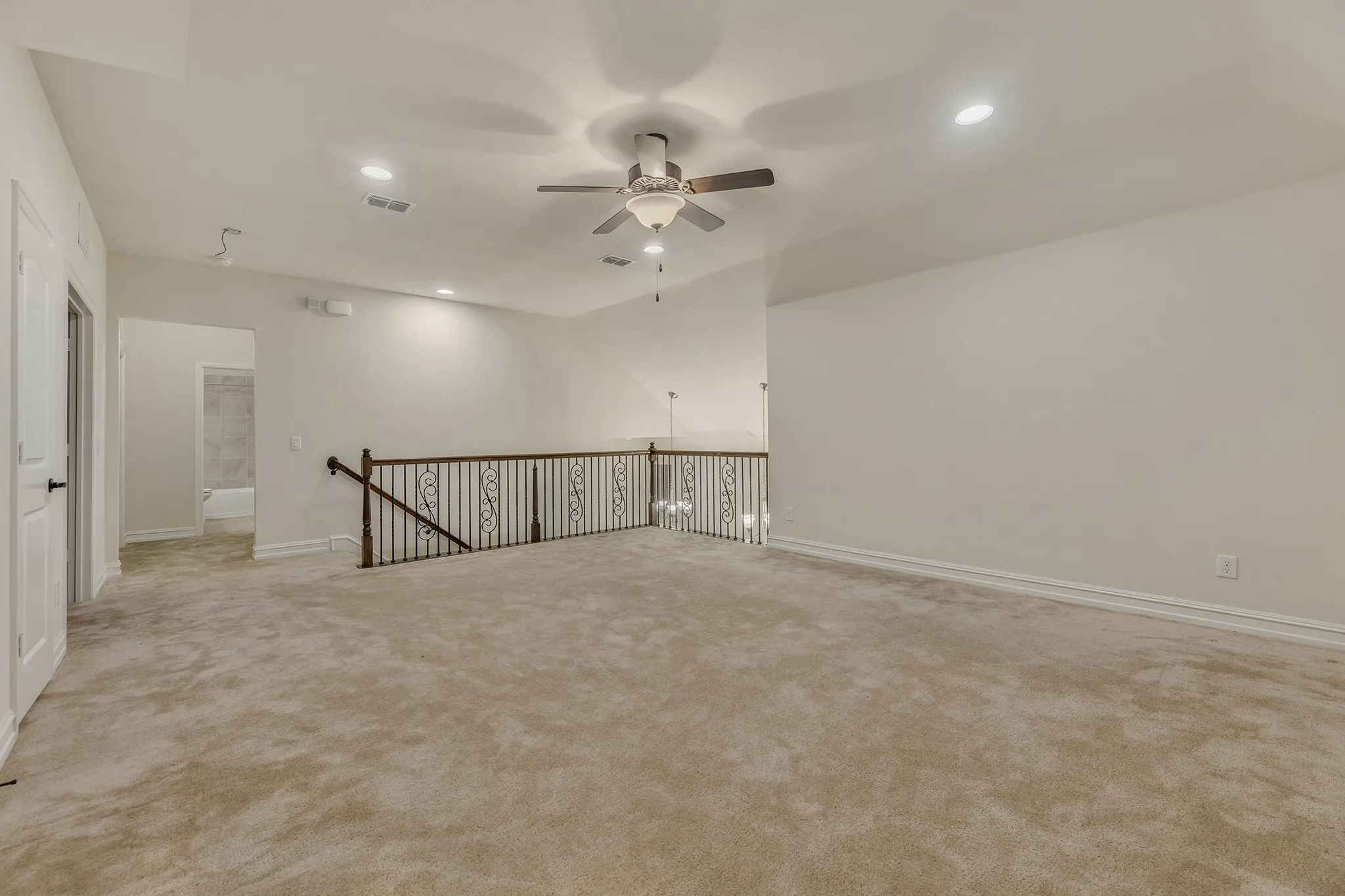 Single Family Residence For Sale in Collin County , 1621 Breezy Bay Court, Wylie, Texas 75098, 4 Bedroom, 3 Bathroom, 2 Garage spaces, 3,400 Sqft, built in 2018, mls#21281175, Real Estate Agent in Wylie, Homes For Sale in Collin county, Homes For Sale in Wylie, Realtor in Wylie Texas, Real Estate Brokerage Independent Realty Texas, Luminita Cordes Realtor