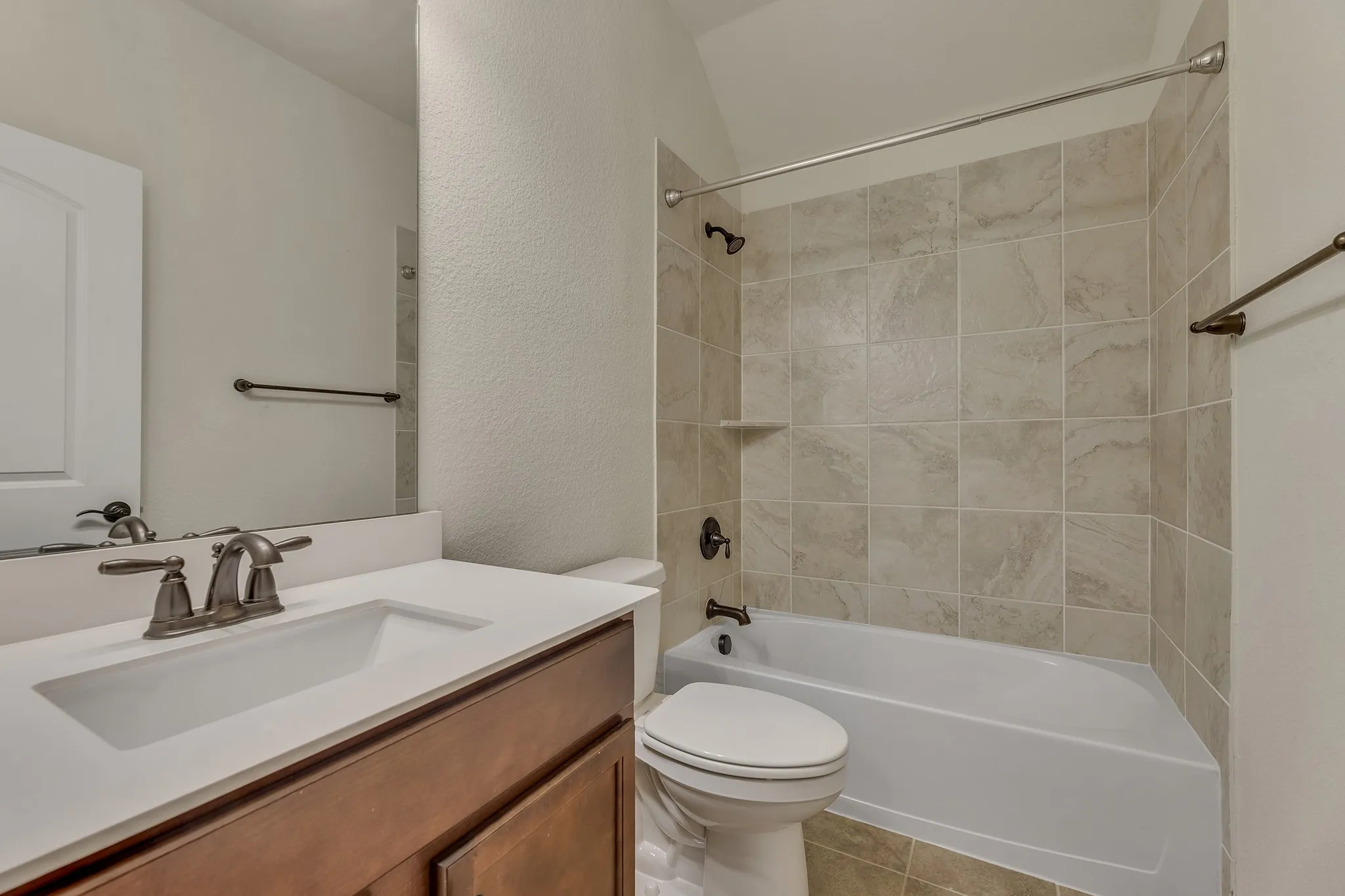 Single Family Residence For Sale in Collin County , 1621 Breezy Bay Court, Wylie, Texas 75098, 4 Bedroom, 3 Bathroom, 2 Garage spaces, 3,400 Sqft, built in 2018, mls#21281175, Real Estate Agent in Wylie, Homes For Sale in Collin county, Homes For Sale in Wylie, Realtor in Wylie Texas, Real Estate Brokerage Independent Realty Texas, Luminita Cordes Realtor