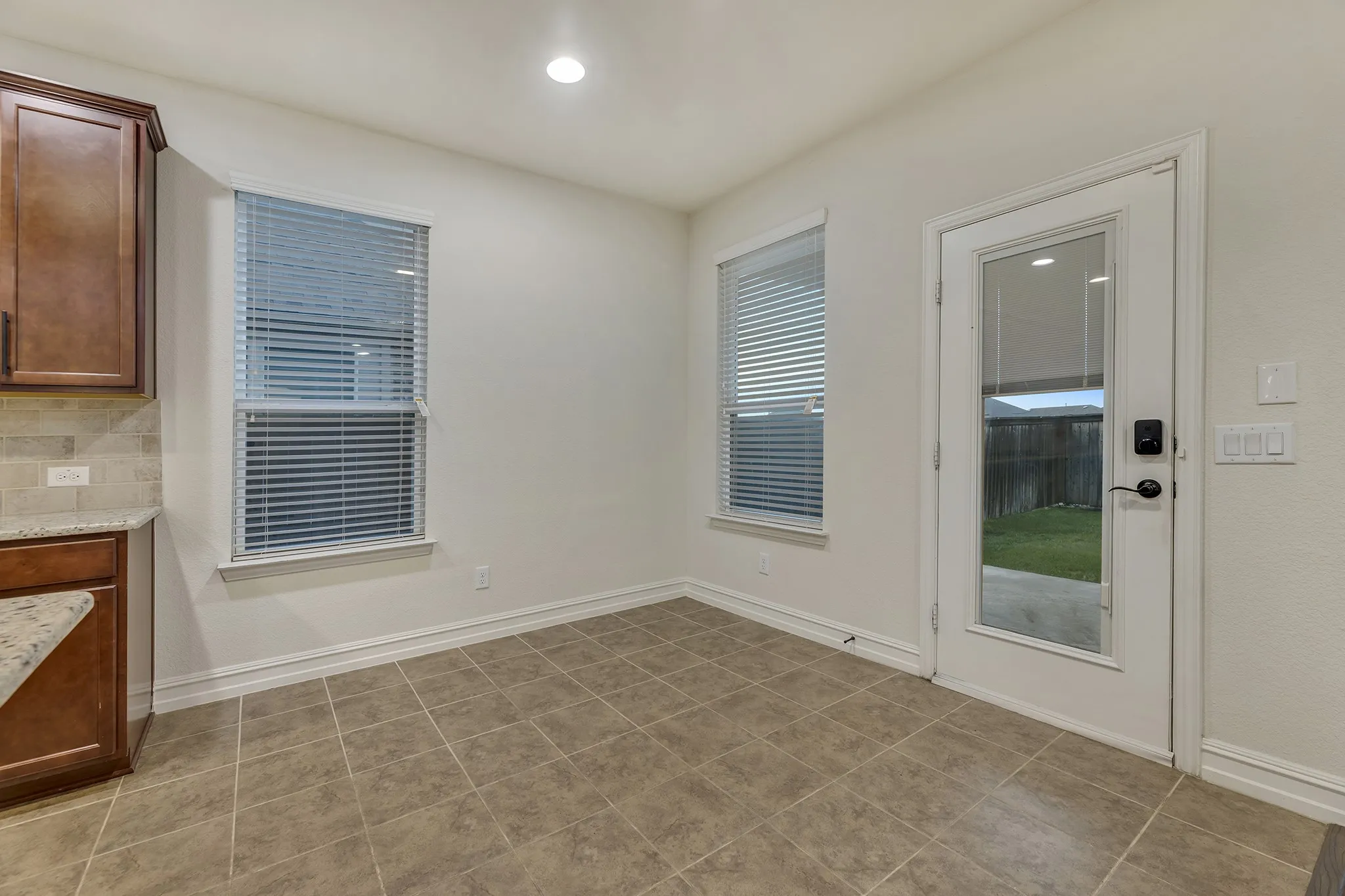 Single Family Residence For Sale in Collin County , 1621 Breezy Bay Court, Wylie, Texas 75098, 4 Bedroom, 3 Bathroom, 2 Garage spaces, 3,400 Sqft, built in 2018, mls#21281175, Real Estate Agent in Wylie, Homes For Sale in Collin county, Homes For Sale in Wylie, Realtor in Wylie Texas, Real Estate Brokerage Independent Realty Texas, Luminita Cordes Realtor