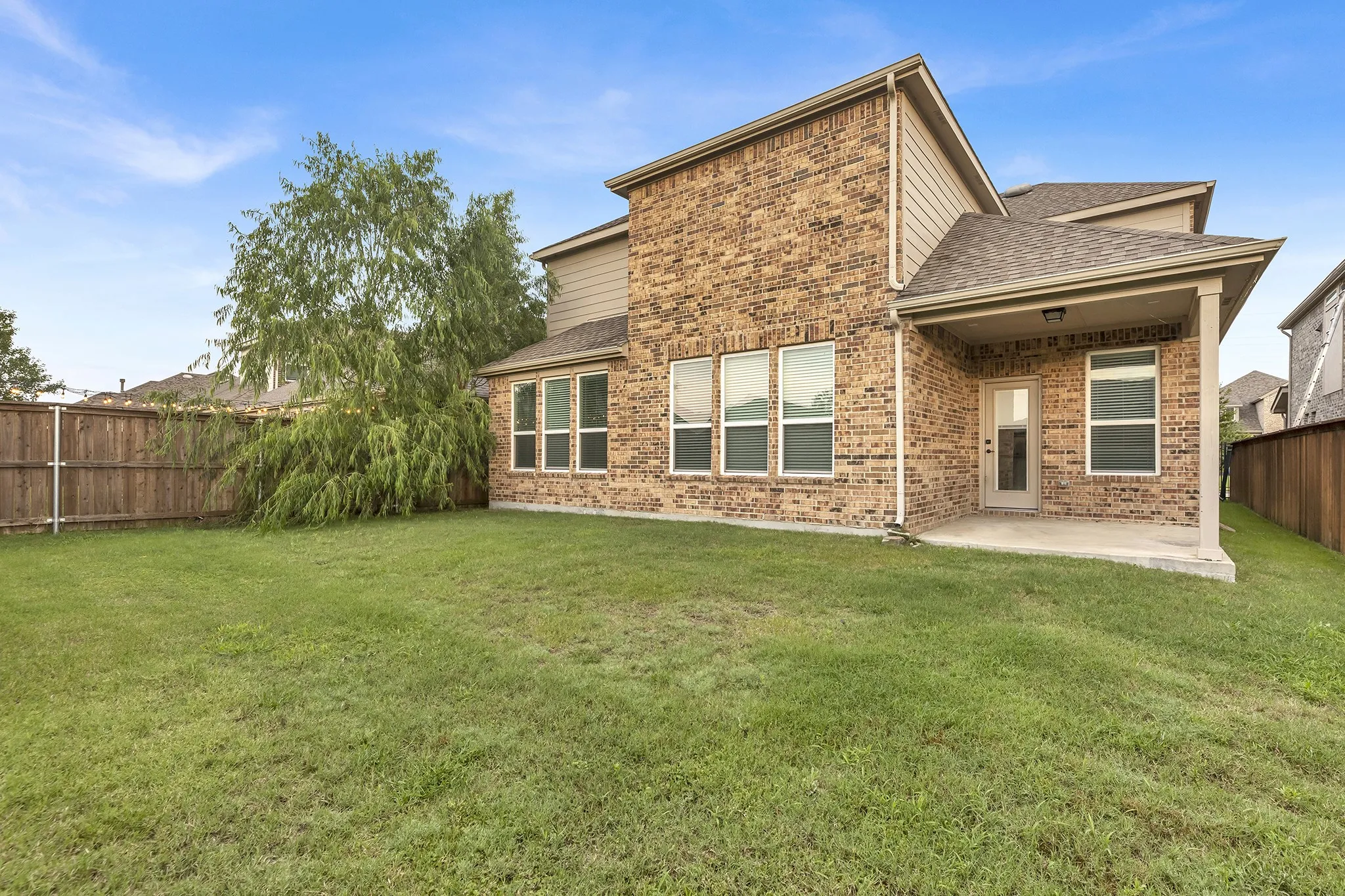 Single Family Residence For Sale in Collin County , 1621 Breezy Bay Court, Wylie, Texas 75098, 4 Bedroom, 3 Bathroom, 2 Garage spaces, 3,400 Sqft, built in 2018, mls#21281175, Real Estate Agent in Wylie, Homes For Sale in Collin county, Homes For Sale in Wylie, Realtor in Wylie Texas, Real Estate Brokerage Independent Realty Texas, Luminita Cordes Realtor