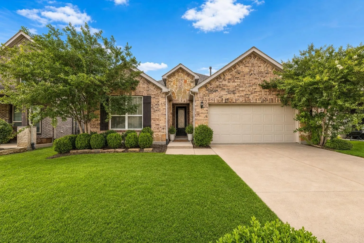 Single Family Residence For Sale in Collin County , 1621 Breezy Bay Court, Wylie, Texas 75098, 4 Bedroom, 3 Bathroom, 2 Garage spaces, 3,400 Sqft, built in 2018, mls#21281175, Real Estate Agent in Wylie, Homes For Sale in Collin county, Homes For Sale in Wylie, Realtor in Wylie Texas, Real Estate Brokerage Independent Realty Texas, Luminita Cordes Realtor