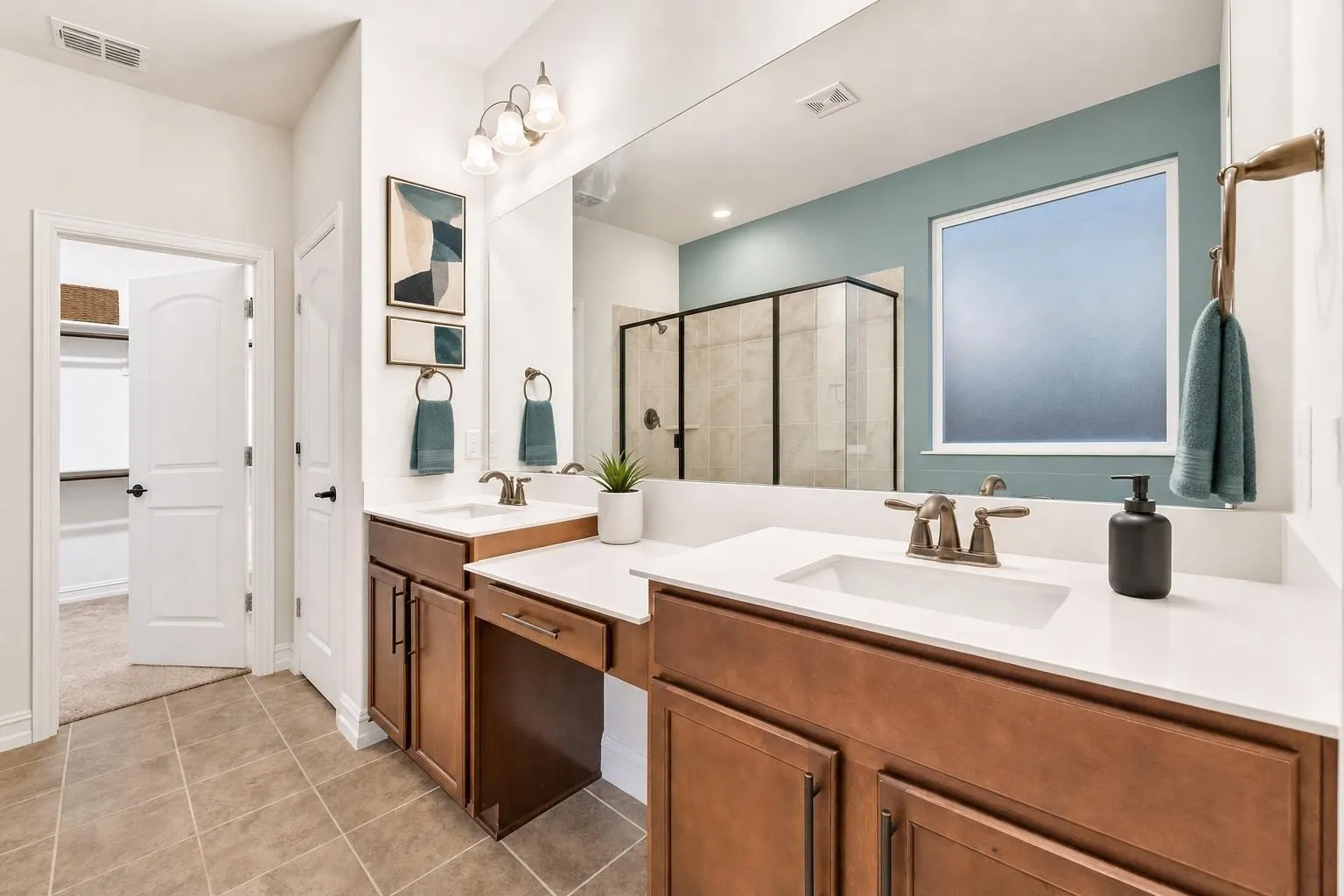 Single Family Residence For Sale in Collin County , 1621 Breezy Bay Court, Wylie, Texas 75098, 4 Bedroom, 3 Bathroom, 2 Garage spaces, 3,400 Sqft, built in 2018, mls#21281175, Real Estate Agent in Wylie, Homes For Sale in Collin county, Homes For Sale in Wylie, Realtor in Wylie Texas, Real Estate Brokerage Independent Realty Texas, Luminita Cordes Realtor