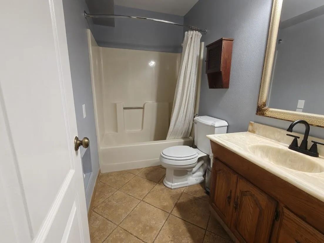 Single Family Residence For Sale in Dallas County , 5210 Cliff Haven Drive, Dallas, Texas 75236, 4 Bedroom, 3 Bathroom, 2 Garage spaces, 2,964 Sqft, built in 1992, mls#21284809, Real Estate Agent in Dallas, Homes For Sale in Dallas county, Homes For Sale in Dallas, Realtor in Dallas Texas, Real Estate Brokerage Independent Realty Texas, Luminita Cordes Realtor