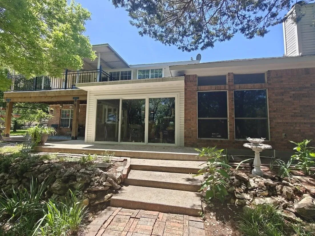 Single Family Residence For Sale in Dallas County , 5210 Cliff Haven Drive, Dallas, Texas 75236, 4 Bedroom, 3 Bathroom, 2 Garage spaces, 2,964 Sqft, built in 1992, mls#21284809, Real Estate Agent in Dallas, Homes For Sale in Dallas county, Homes For Sale in Dallas, Realtor in Dallas Texas, Real Estate Brokerage Independent Realty Texas, Luminita Cordes Realtor